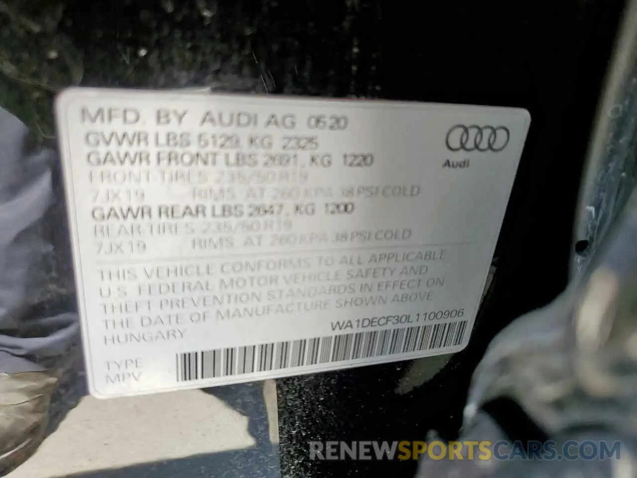13 Photograph of a damaged car WA1DECF30L1100906 AUDI Q3 2020