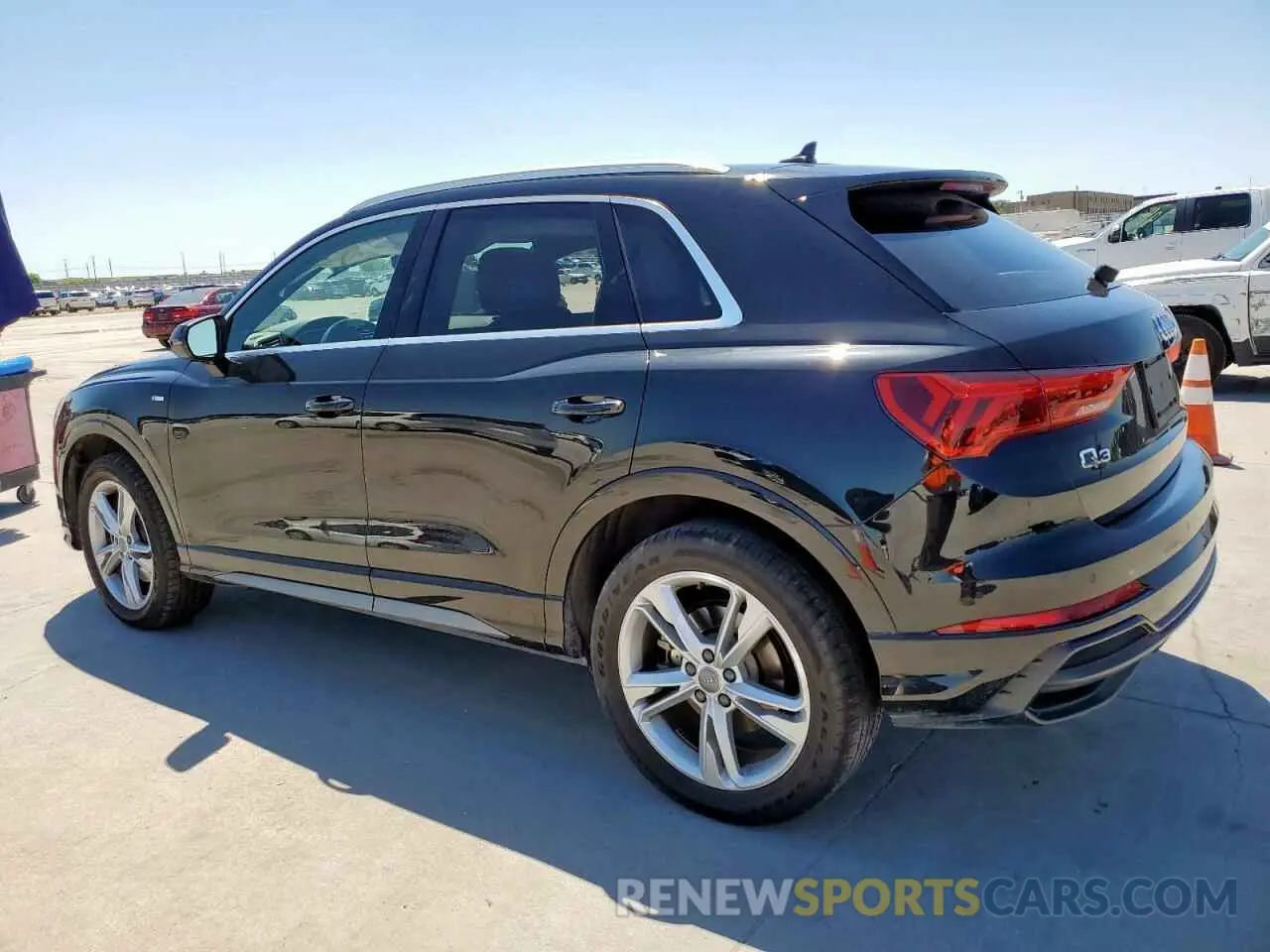 2 Photograph of a damaged car WA1DECF30L1100906 AUDI Q3 2020
