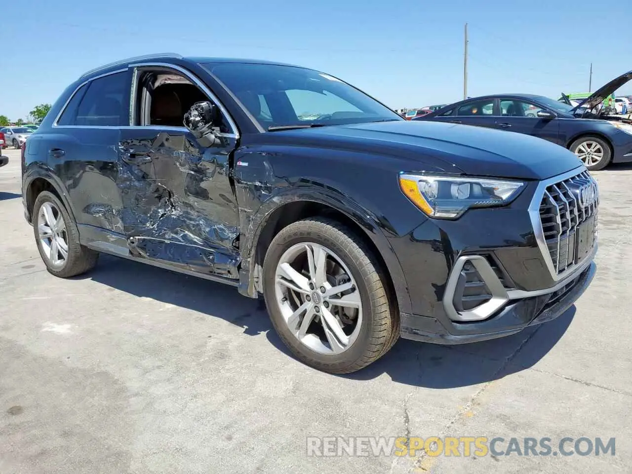 4 Photograph of a damaged car WA1DECF30L1100906 AUDI Q3 2020
