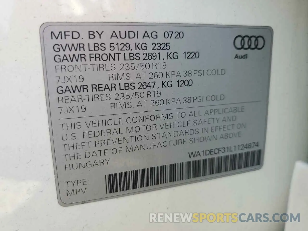 13 Photograph of a damaged car WA1DECF31L1124874 AUDI Q3 2020