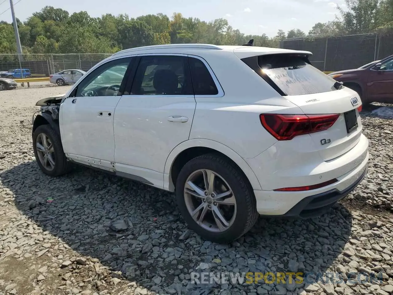 2 Photograph of a damaged car WA1DECF31L1124874 AUDI Q3 2020