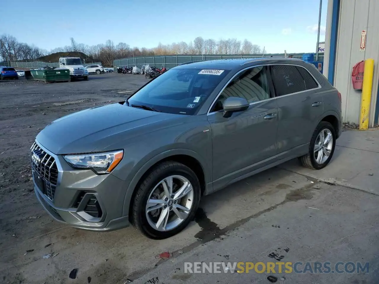 1 Photograph of a damaged car WA1DECF32L1018403 AUDI Q3 2020