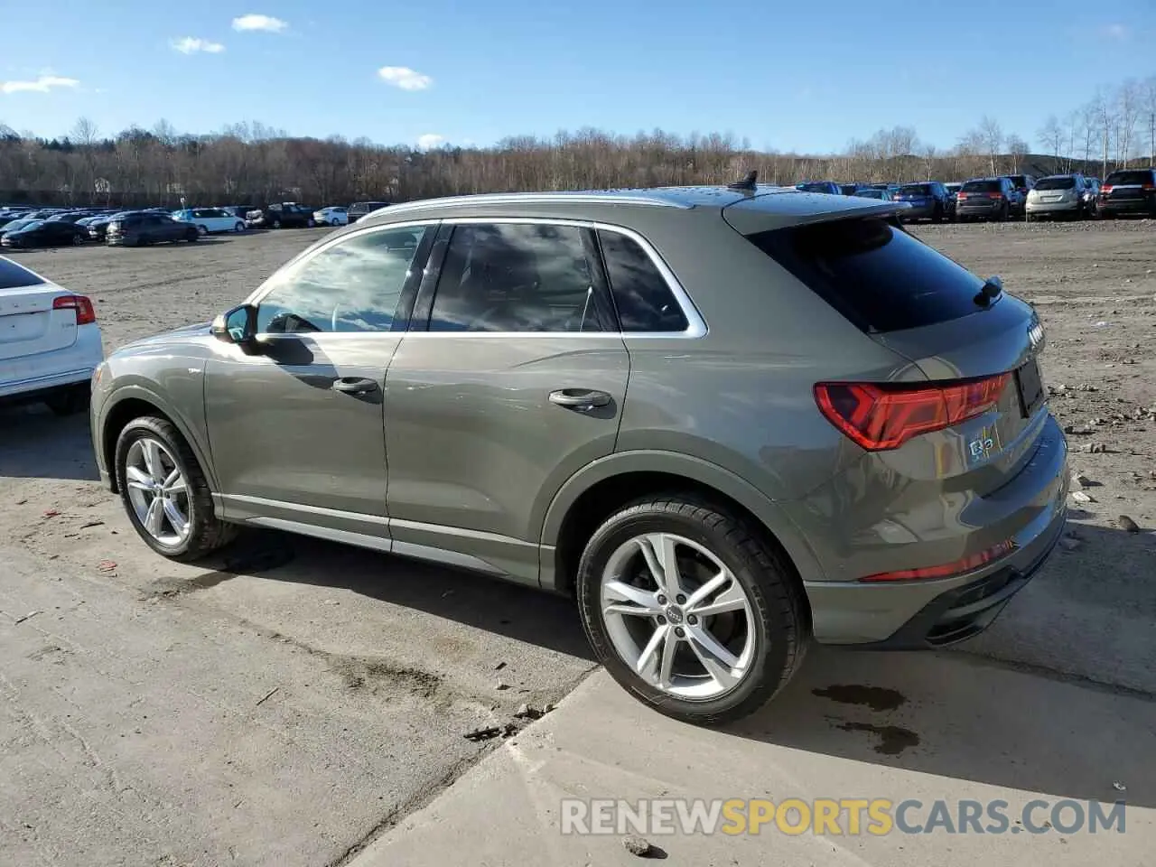 2 Photograph of a damaged car WA1DECF32L1018403 AUDI Q3 2020