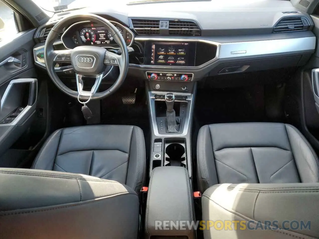 8 Photograph of a damaged car WA1DECF32L1018403 AUDI Q3 2020