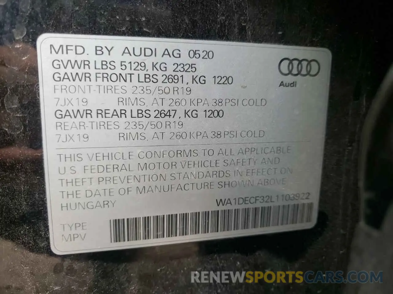 10 Photograph of a damaged car WA1DECF32L1103922 AUDI Q3 2020