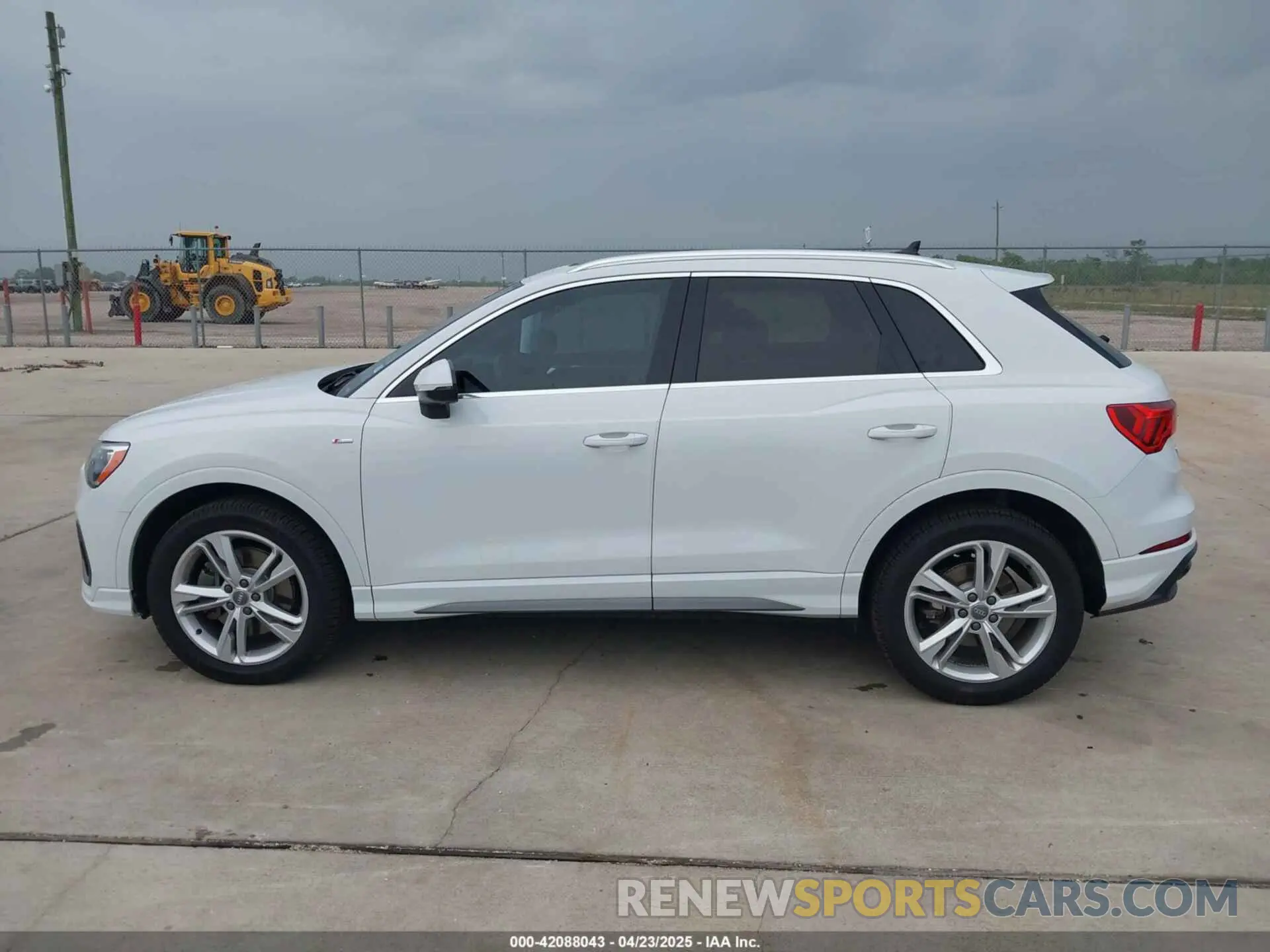14 Фотография поврежденного автомобиля WA1DECF35L1054165 AUDI Q3 2020