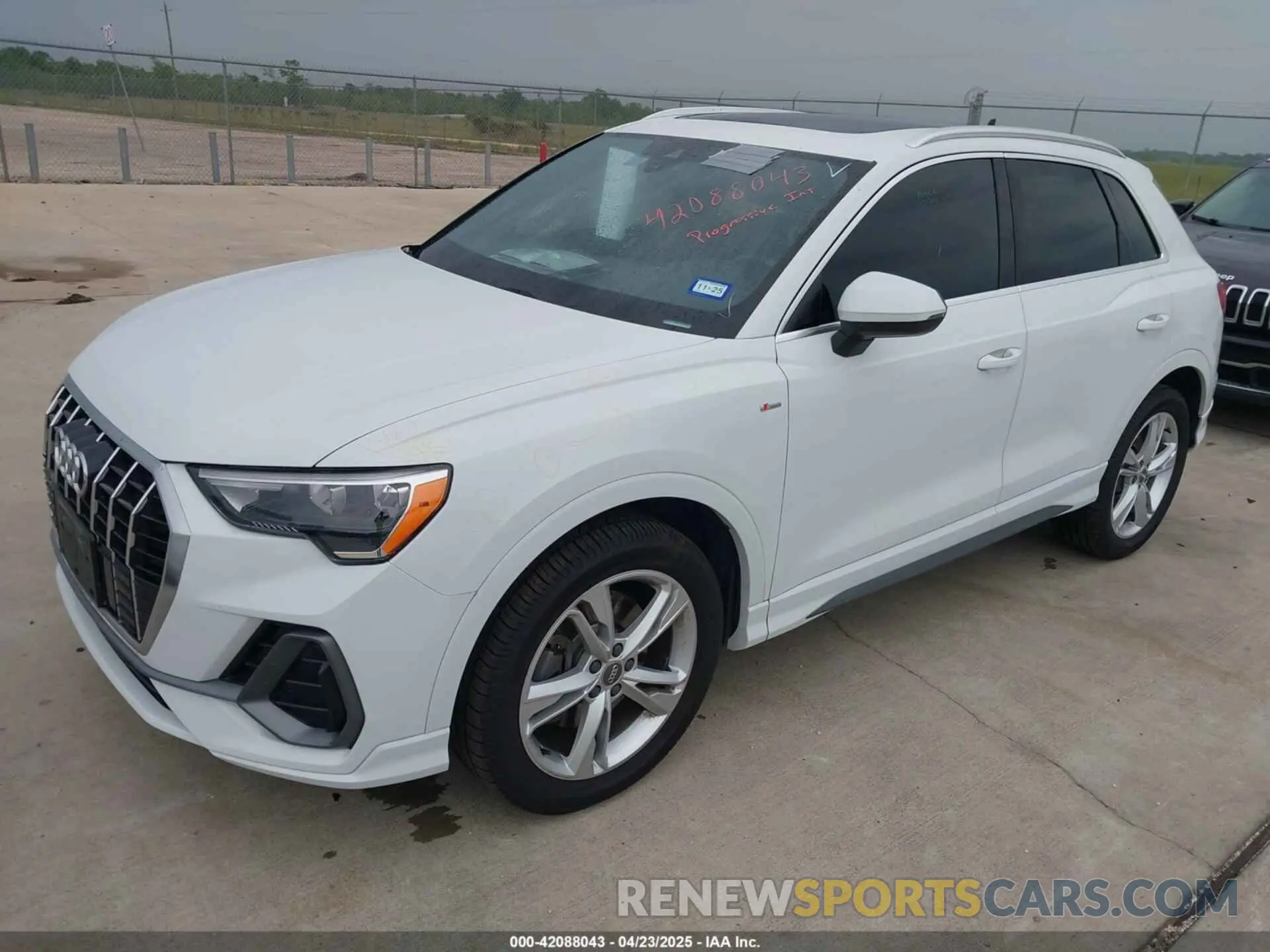 2 Фотография поврежденного автомобиля WA1DECF35L1054165 AUDI Q3 2020