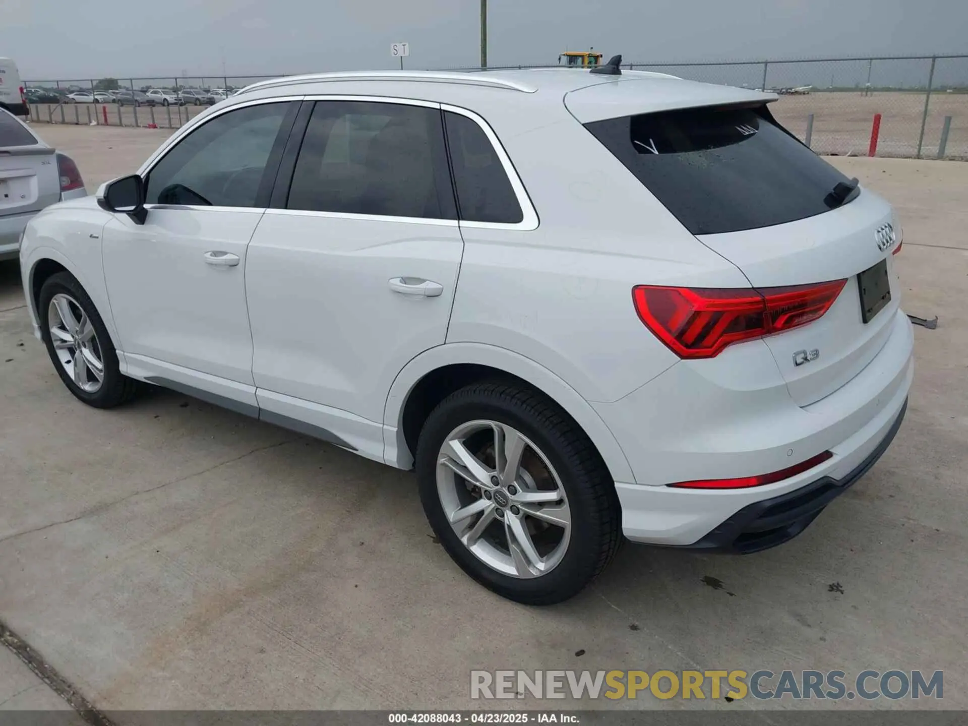 3 Фотография поврежденного автомобиля WA1DECF35L1054165 AUDI Q3 2020