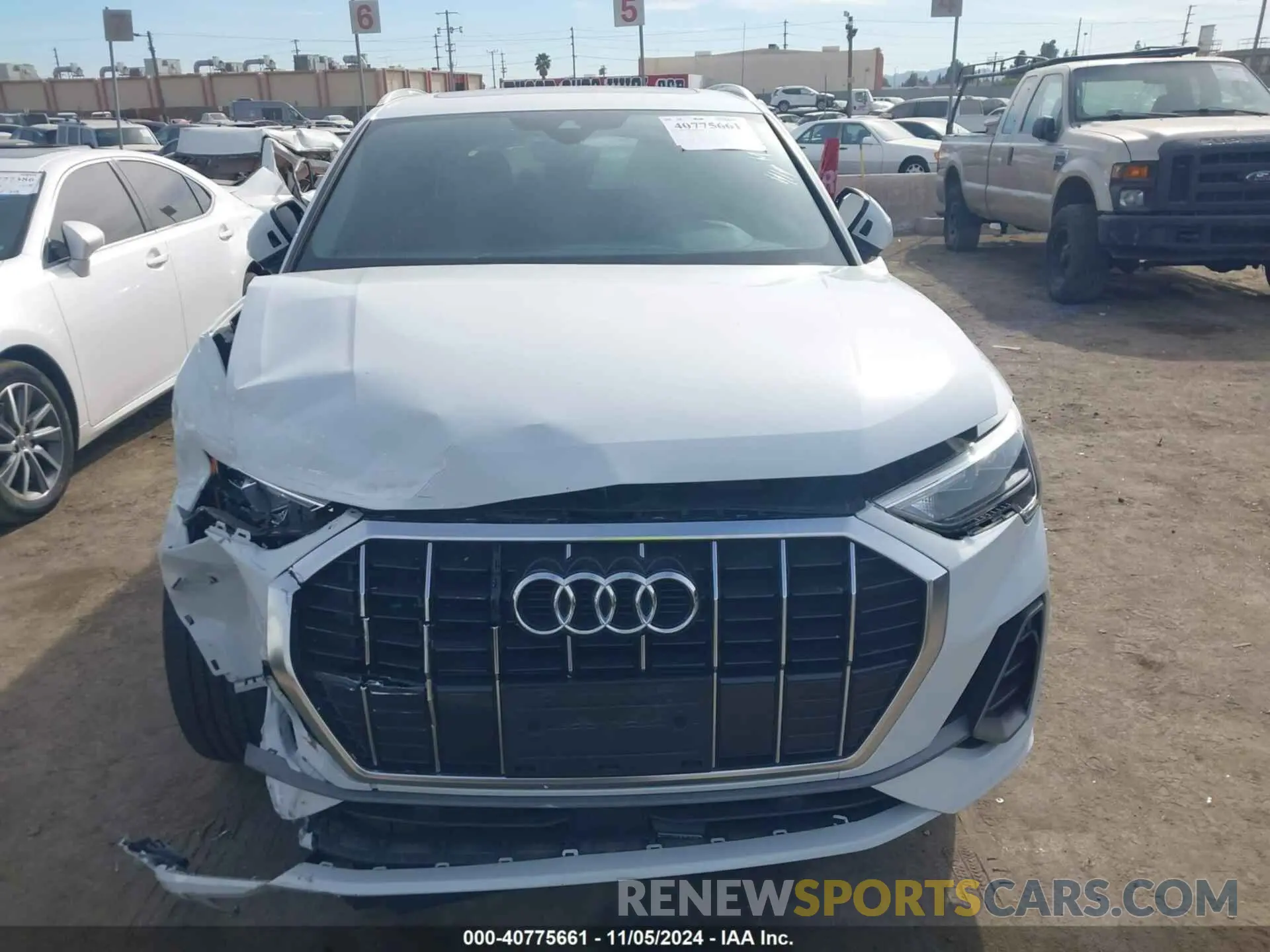 11 Photograph of a damaged car WA1DECF36L1097820 AUDI Q3 2020