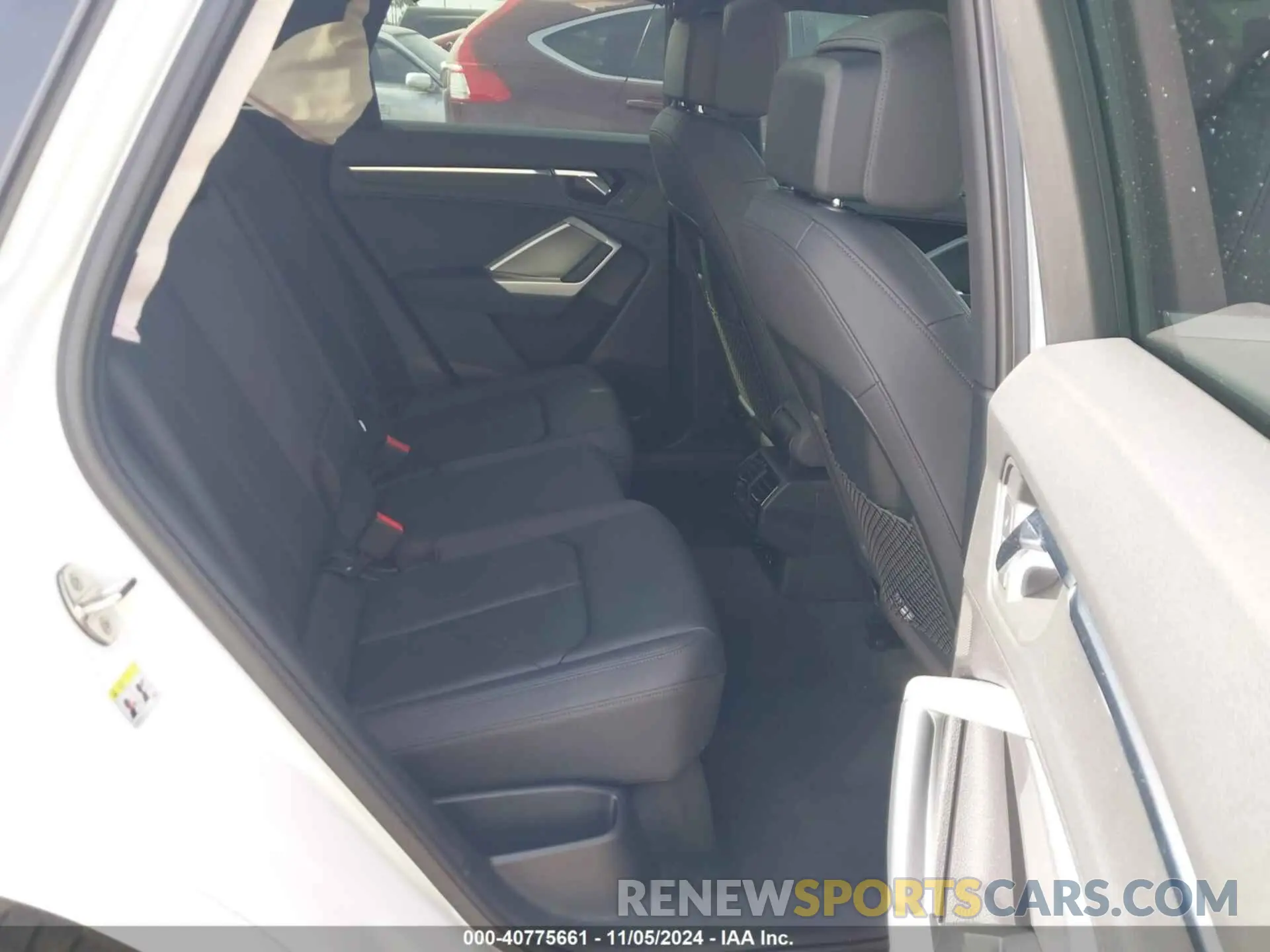 8 Photograph of a damaged car WA1DECF36L1097820 AUDI Q3 2020