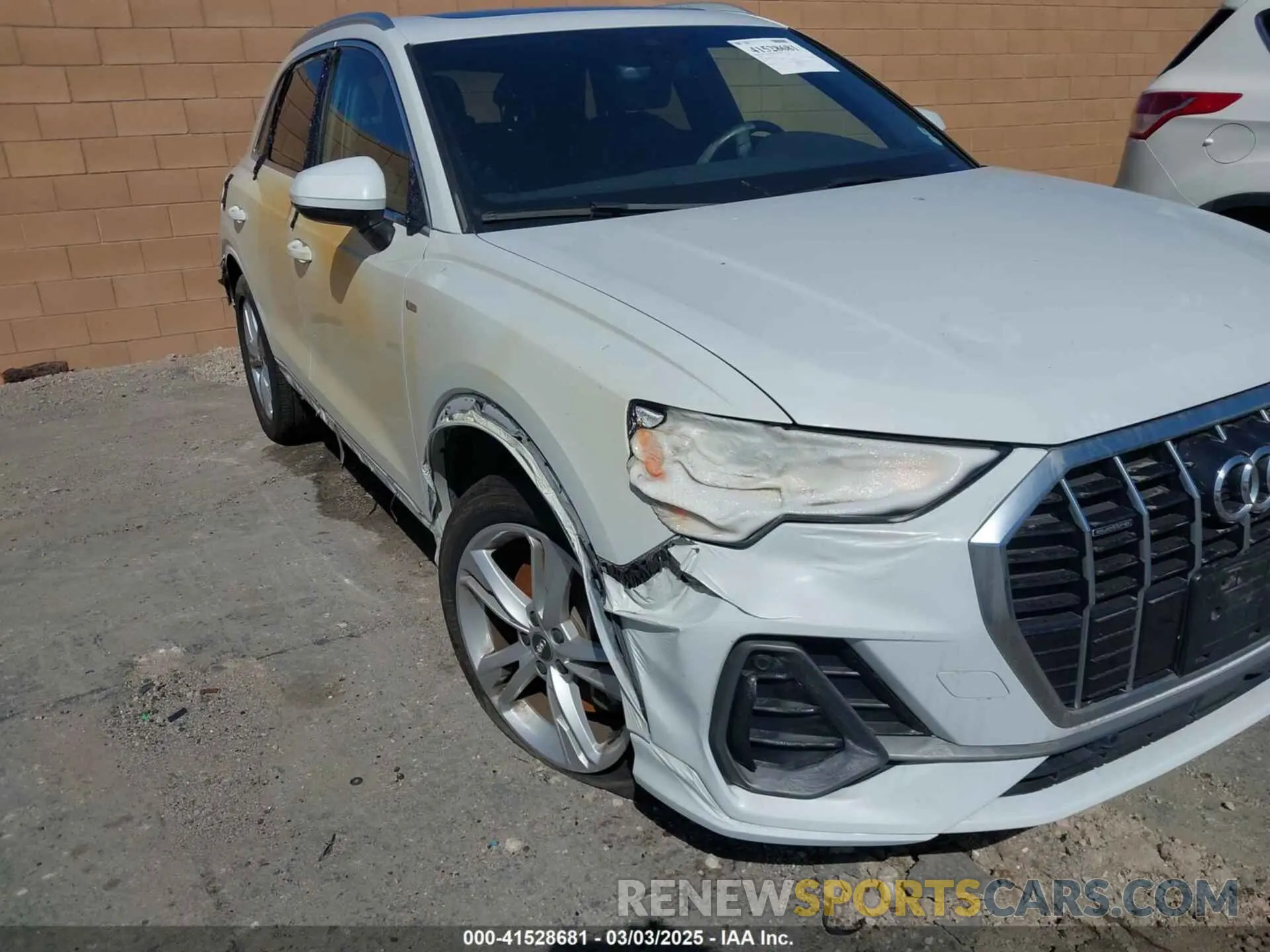 11 Фотография поврежденного автомобиля WA1DECF37L1012192 AUDI Q3 2020