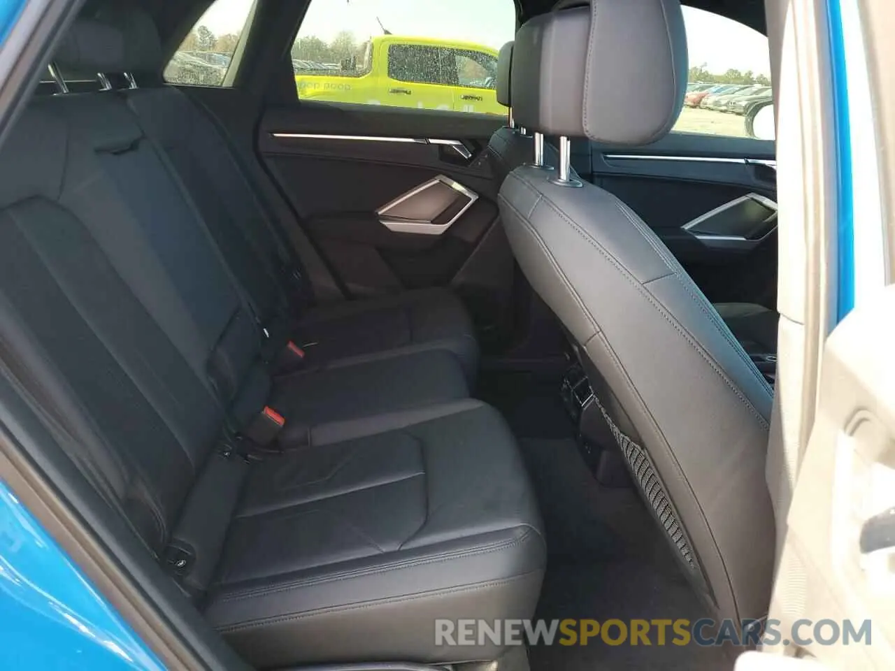 11 Фотография поврежденного автомобиля WA1DECF38L1010242 AUDI Q3 2020