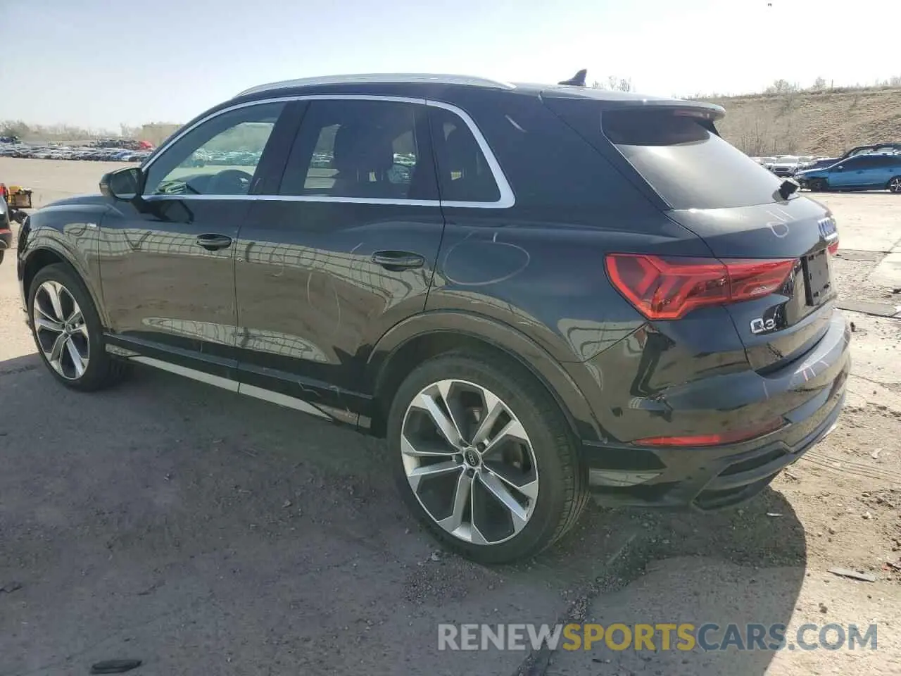 2 Фотография поврежденного автомобиля WA1EECF30L1080273 AUDI Q3 2020