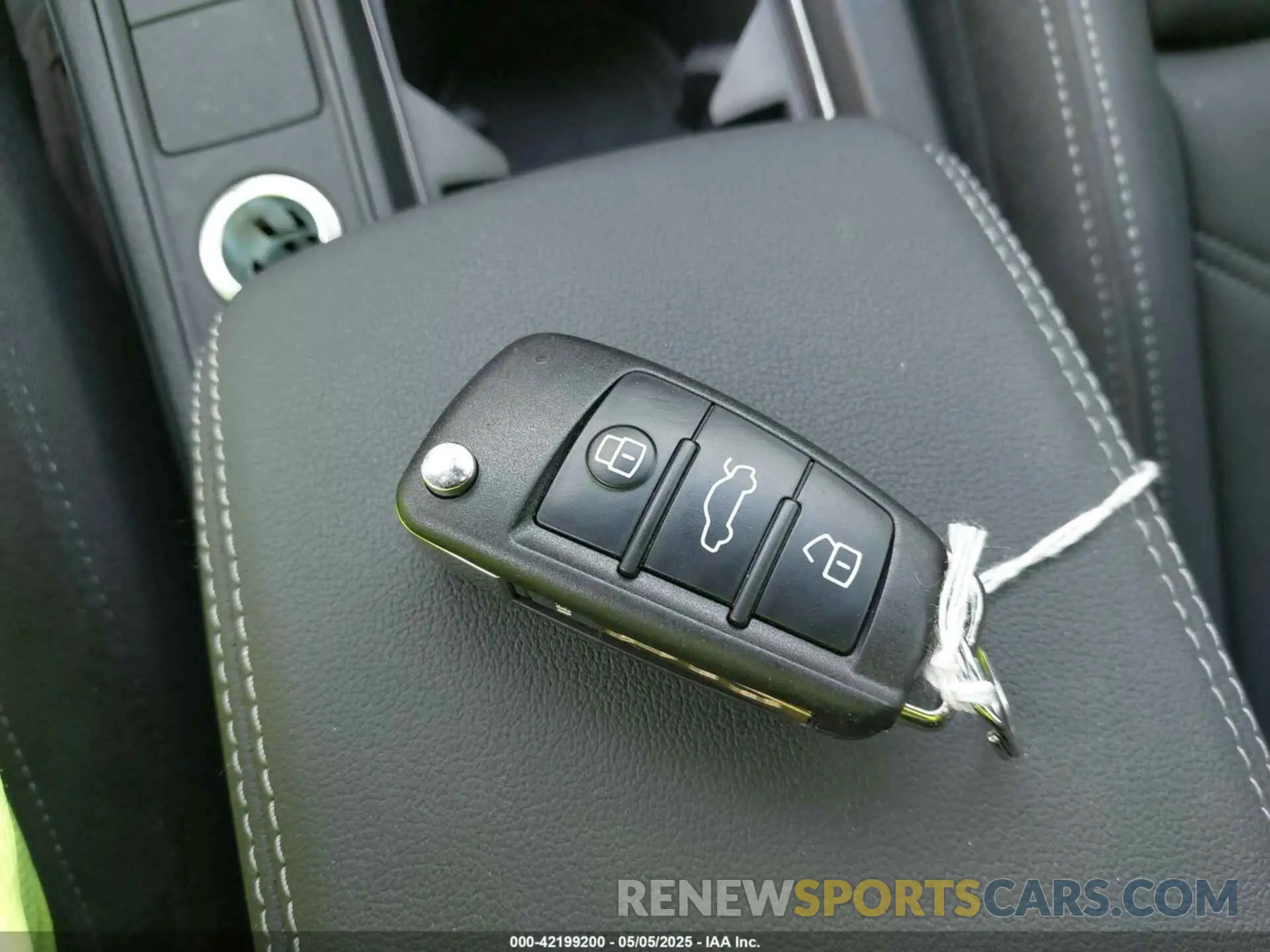 11 Фотография поврежденного автомобиля WA1EECF33L1052774 AUDI Q3 2020