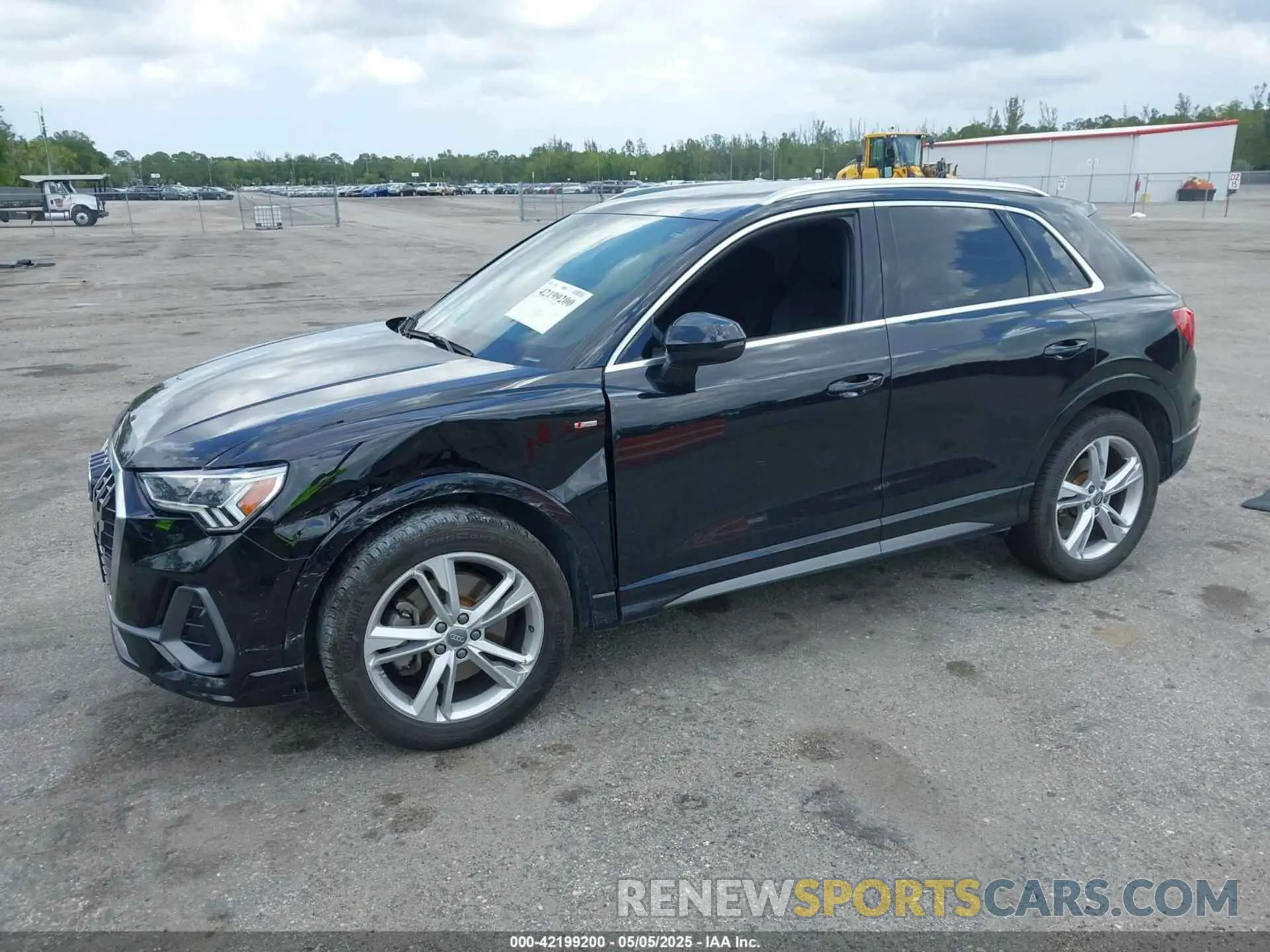 2 Фотография поврежденного автомобиля WA1EECF33L1052774 AUDI Q3 2020