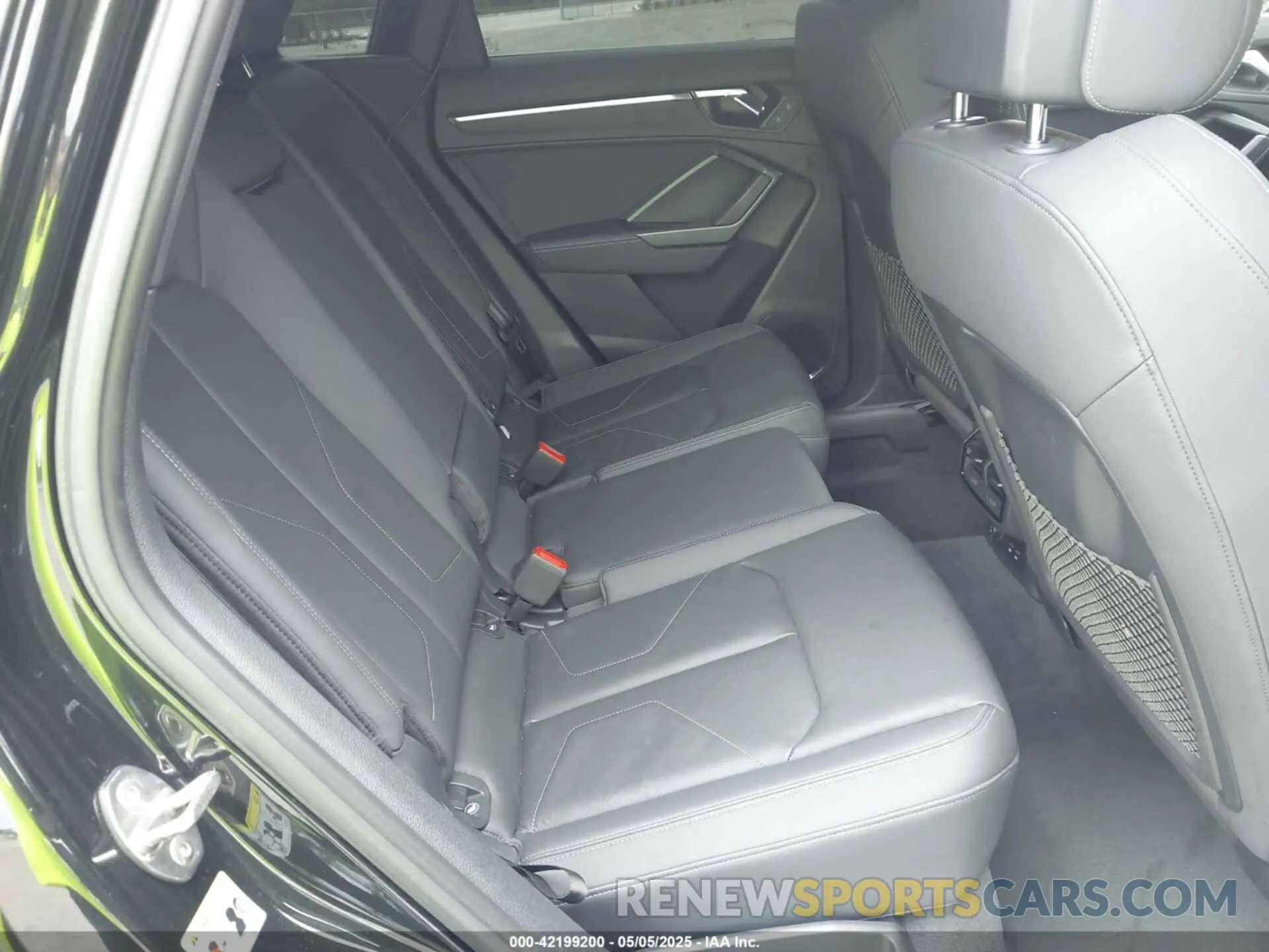 8 Фотография поврежденного автомобиля WA1EECF33L1052774 AUDI Q3 2020