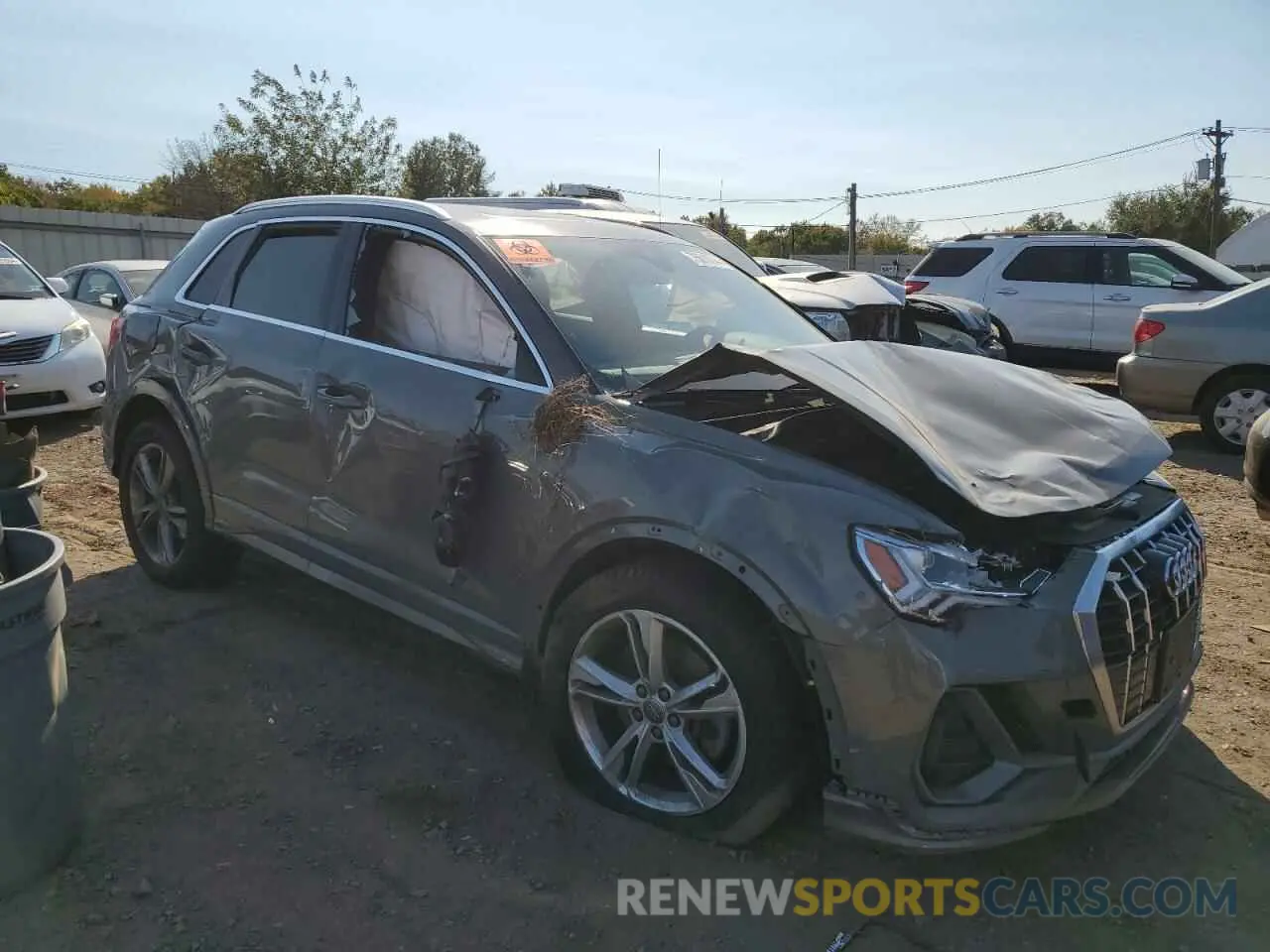4 Photograph of a damaged car WA1EECF33L1061488 AUDI Q3 2020