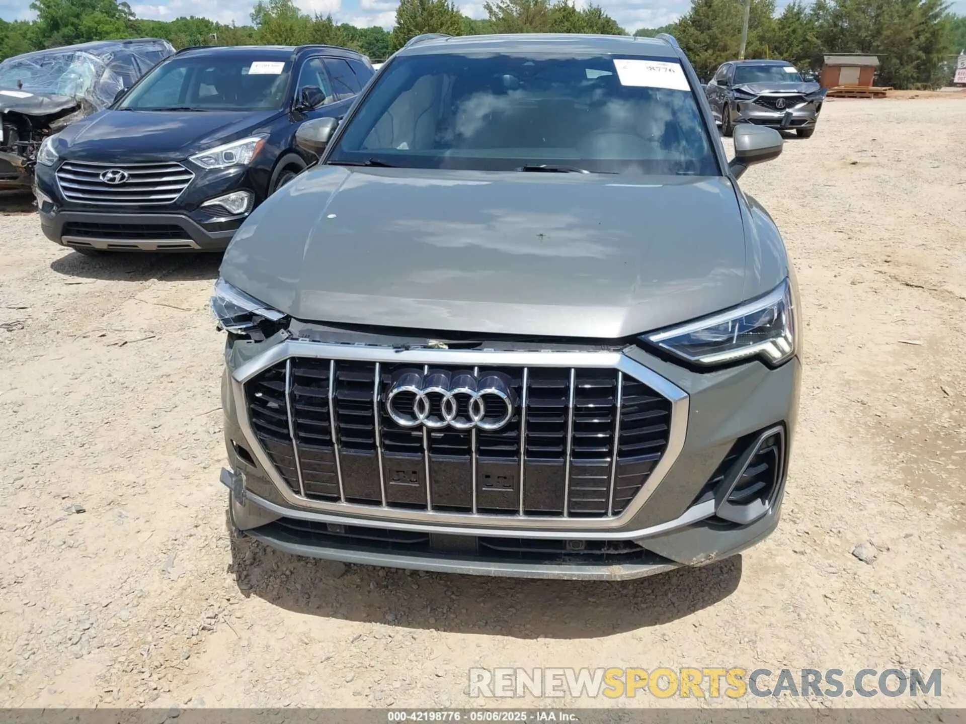 12 Photograph of a damaged car WA1EECF34L1030072 AUDI Q3 2020