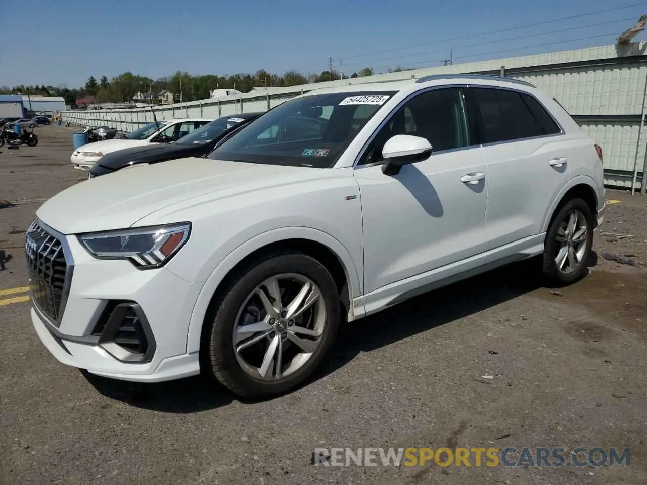 1 Фотография поврежденного автомобиля WA1EECF36L1030607 AUDI Q3 2020