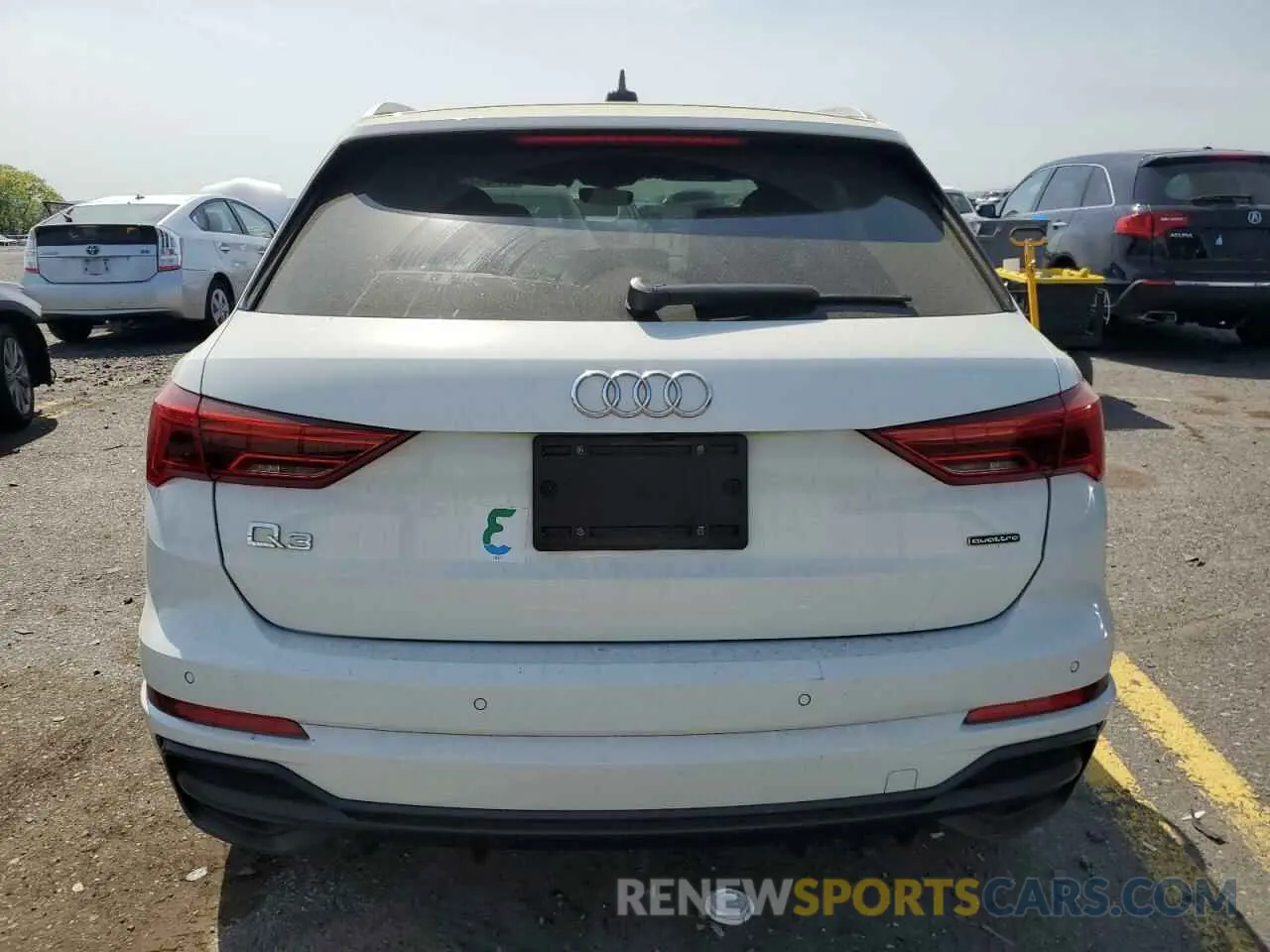 6 Фотография поврежденного автомобиля WA1EECF36L1030607 AUDI Q3 2020