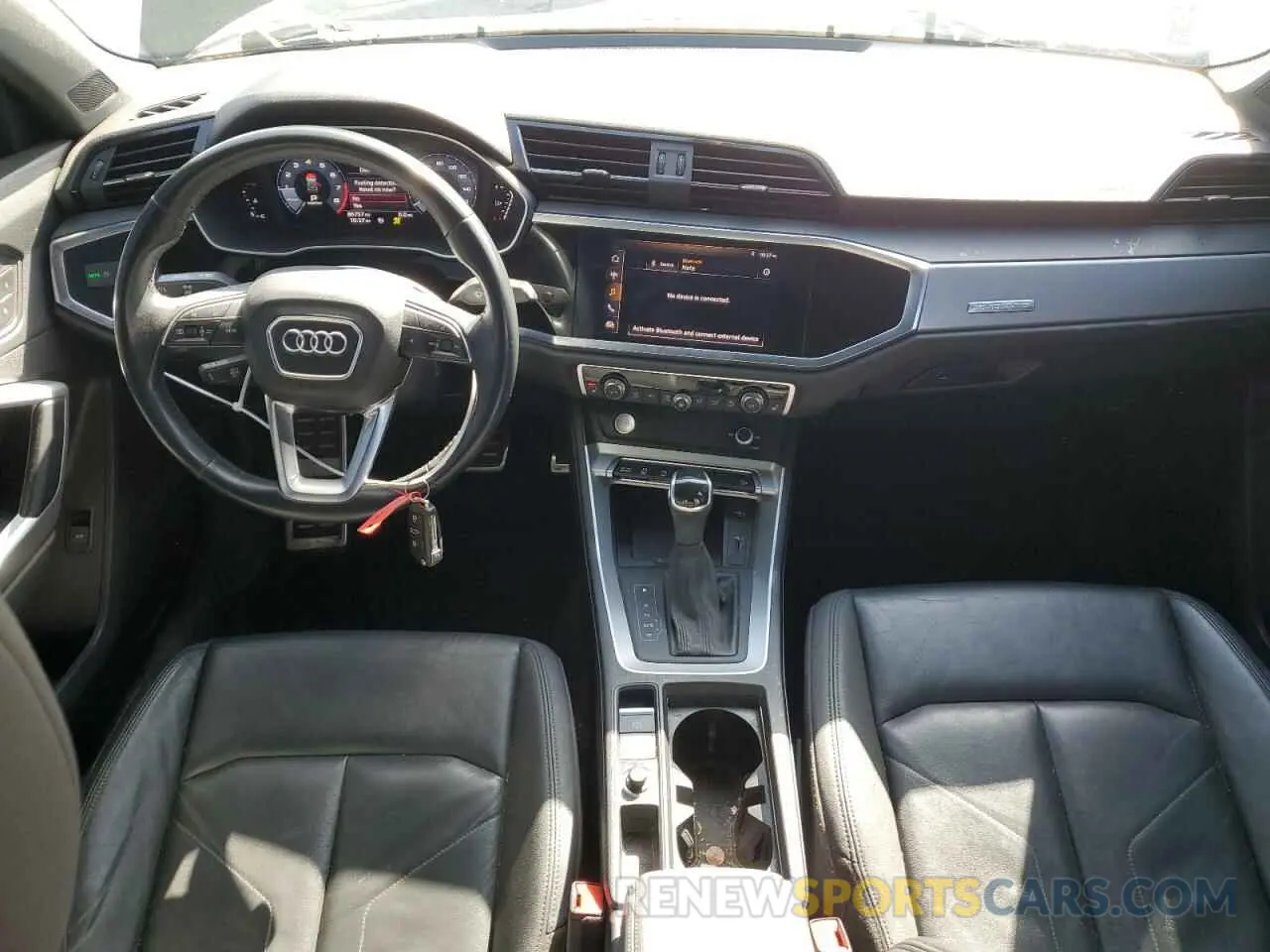 8 Photograph of a damaged car WA1EECF36L1040120 AUDI Q3 2020