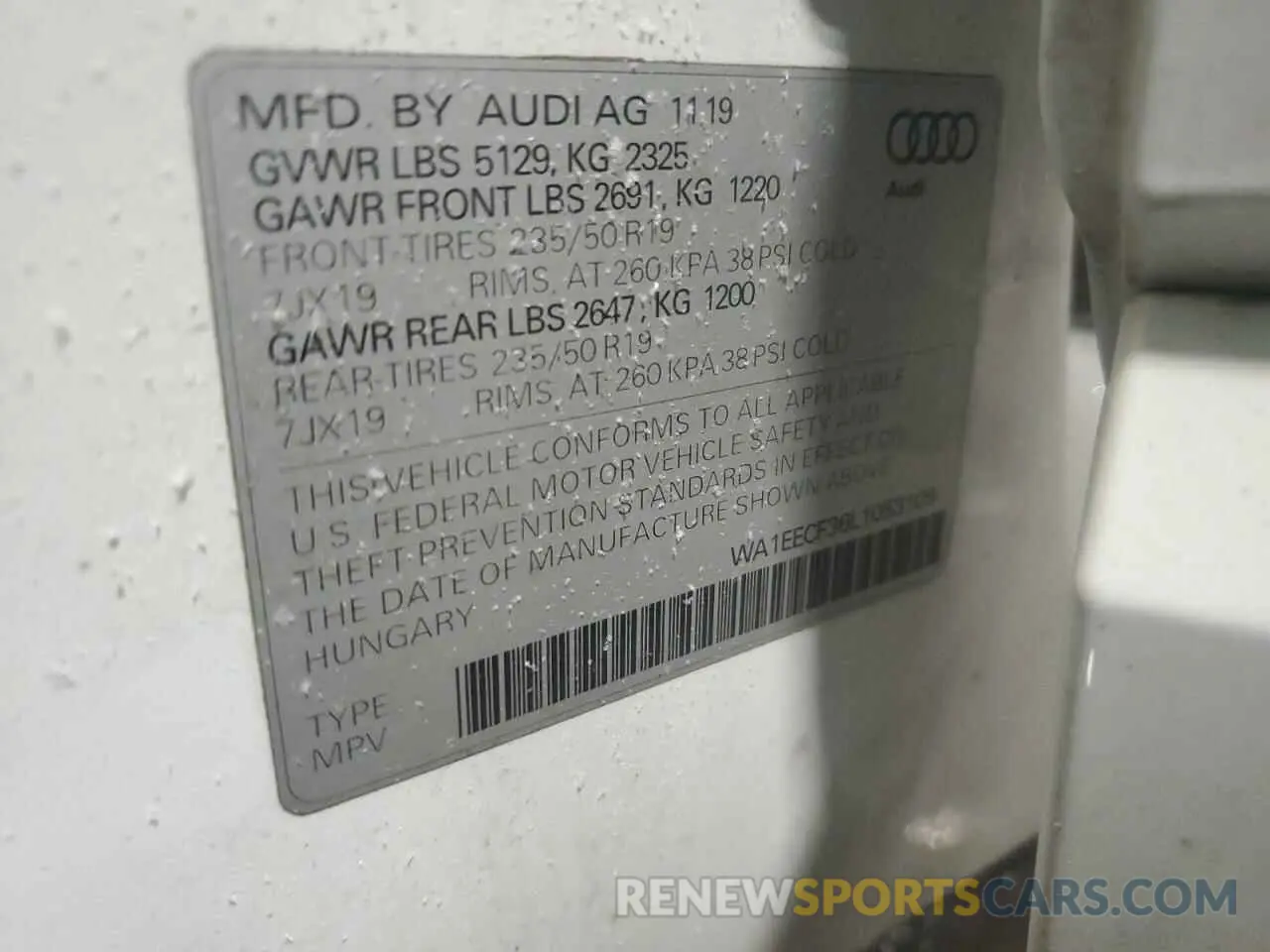 13 Photograph of a damaged car WA1EECF36L1053109 AUDI Q3 2020