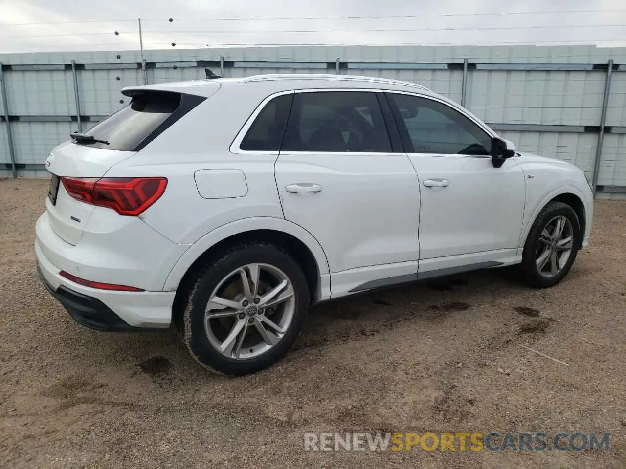 3 Photograph of a damaged car WA1EECF36L1090659 AUDI Q3 2020