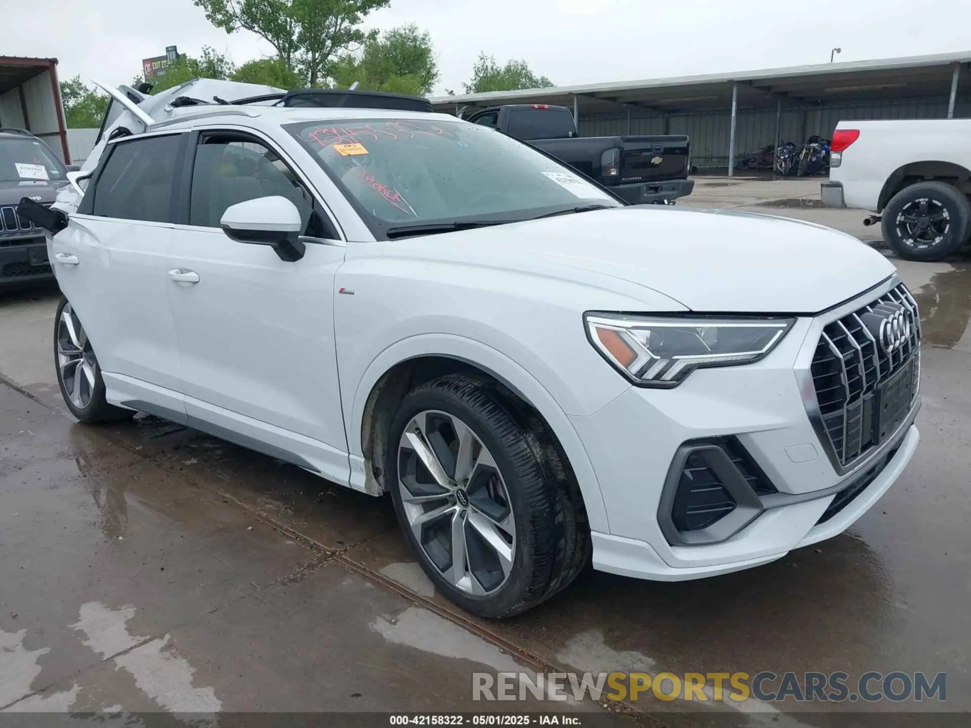1 Фотография поврежденного автомобиля WA1EECF37L1078293 AUDI Q3 2020