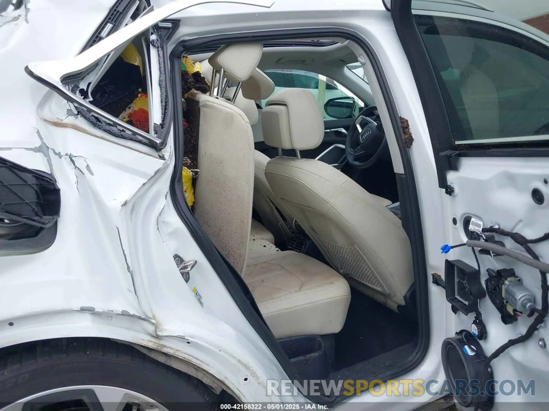 8 Фотография поврежденного автомобиля WA1EECF37L1078293 AUDI Q3 2020