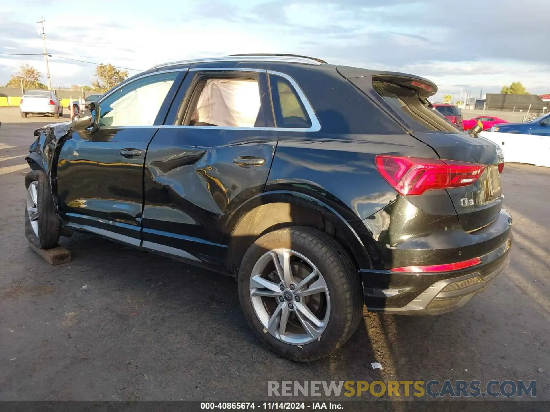 3 Photograph of a damaged car WA1EECF38L1036764 AUDI Q3 2020