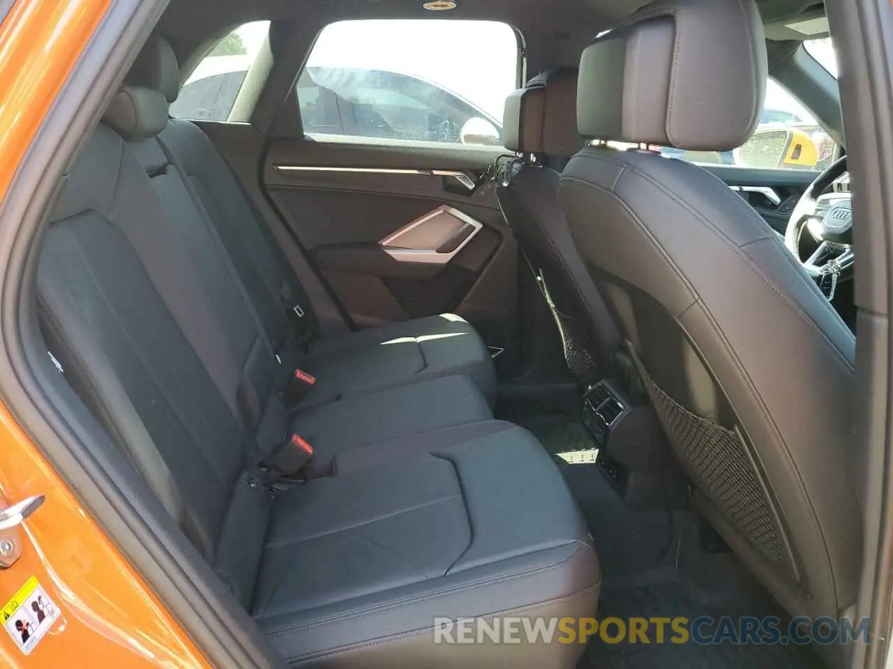 11 Фотография поврежденного автомобиля WA1EECF39L1119457 AUDI Q3 2020