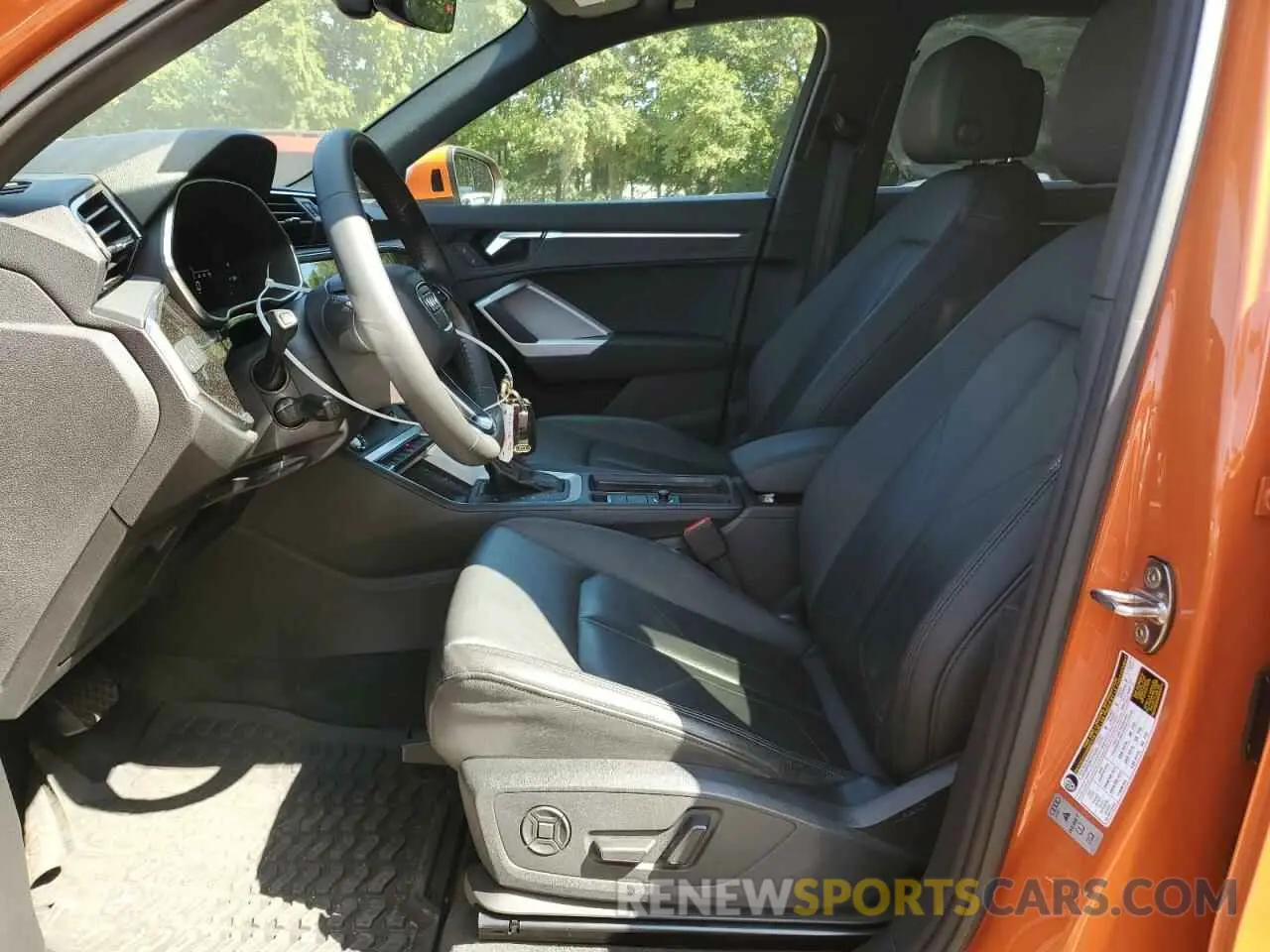 7 Фотография поврежденного автомобиля WA1EECF39L1119457 AUDI Q3 2020