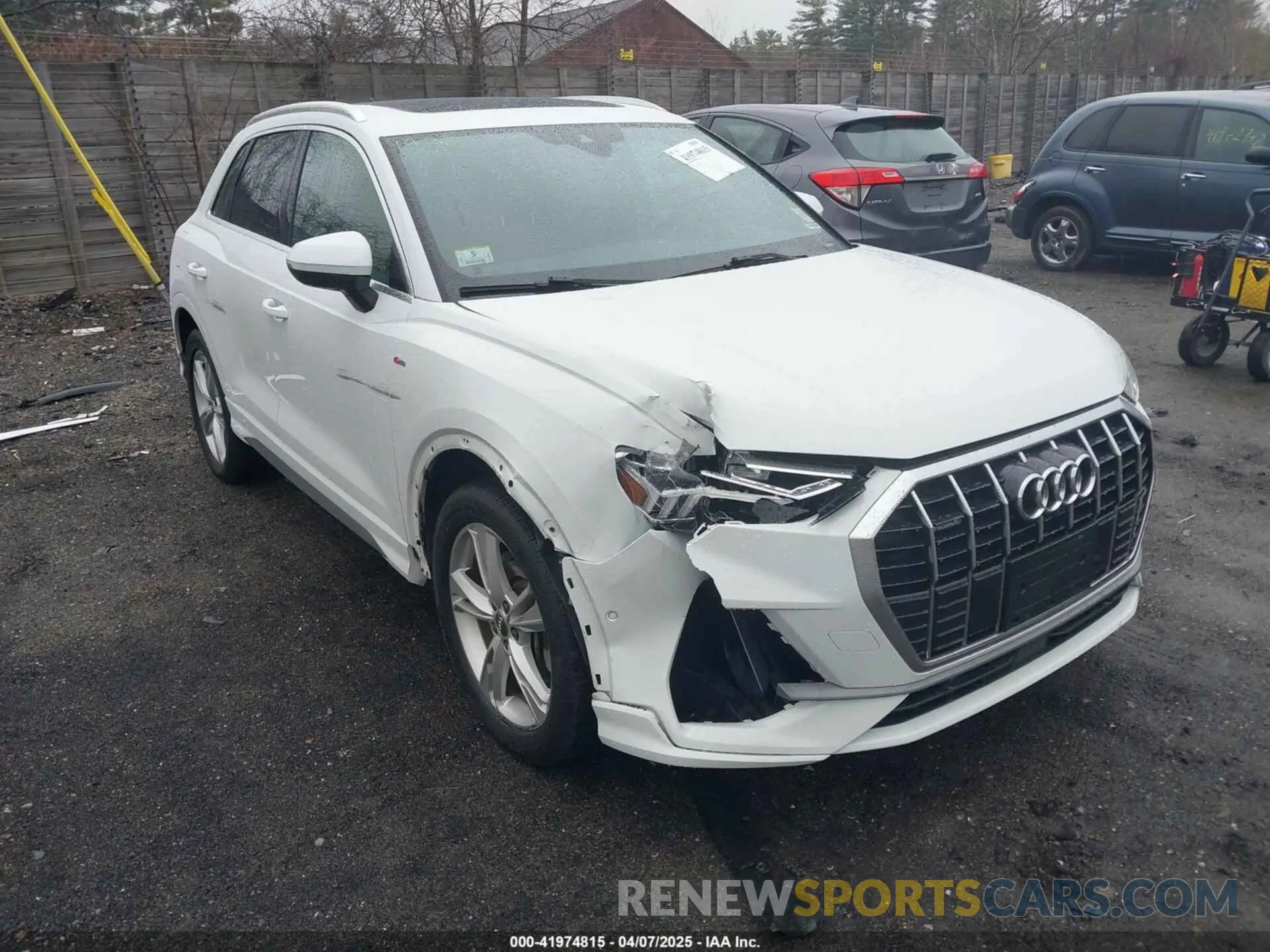 1 Фотография поврежденного автомобиля WA1FECF32L1105422 AUDI Q3 2020