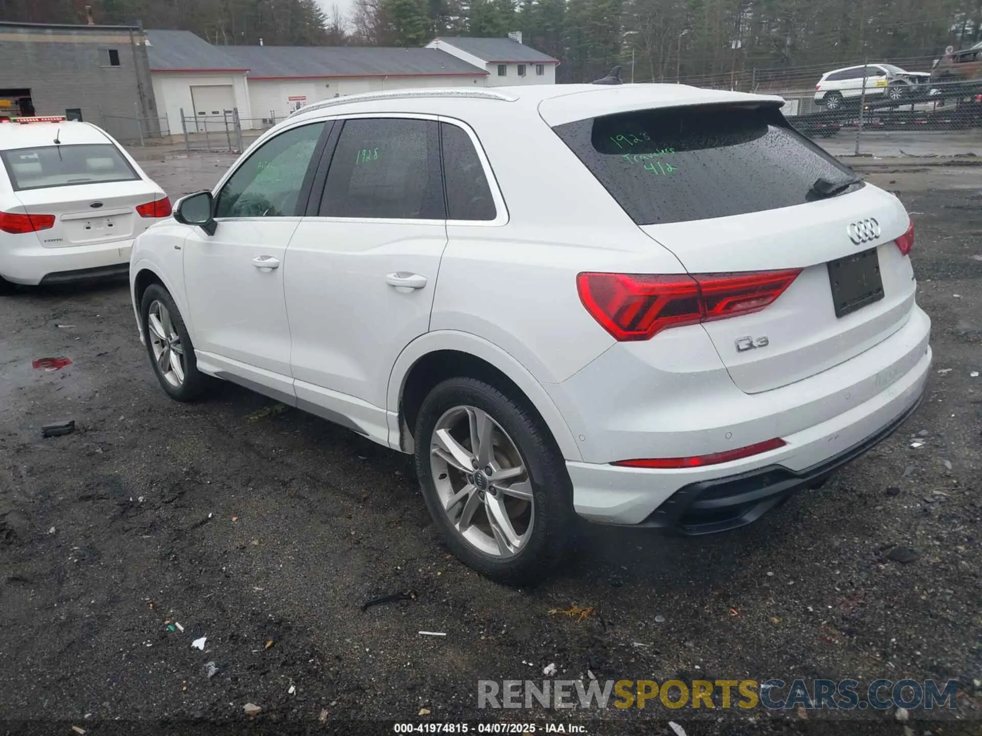 14 Фотография поврежденного автомобиля WA1FECF32L1105422 AUDI Q3 2020
