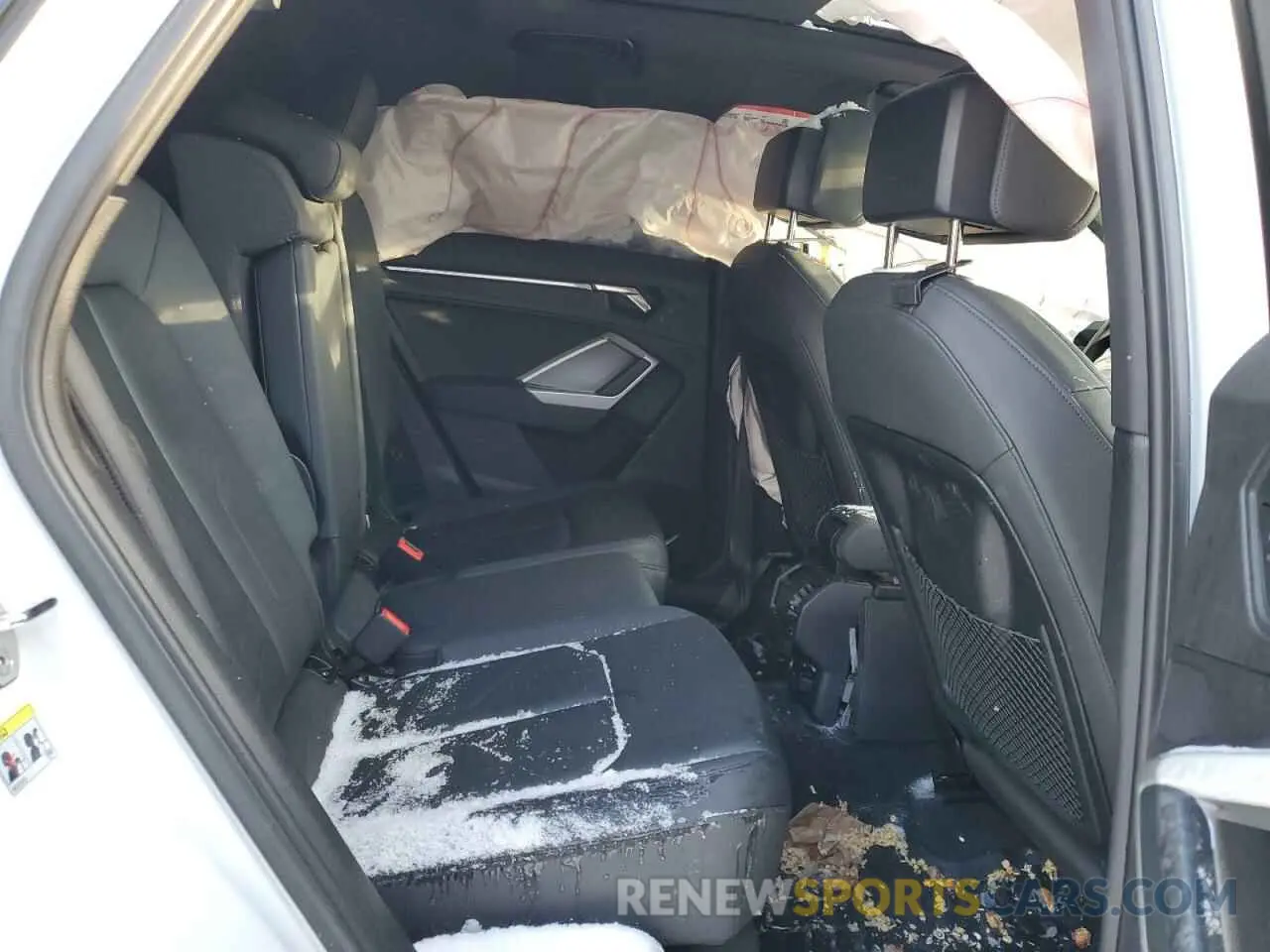11 Photograph of a damaged car WA1FECF37L1033164 AUDI Q3 2020