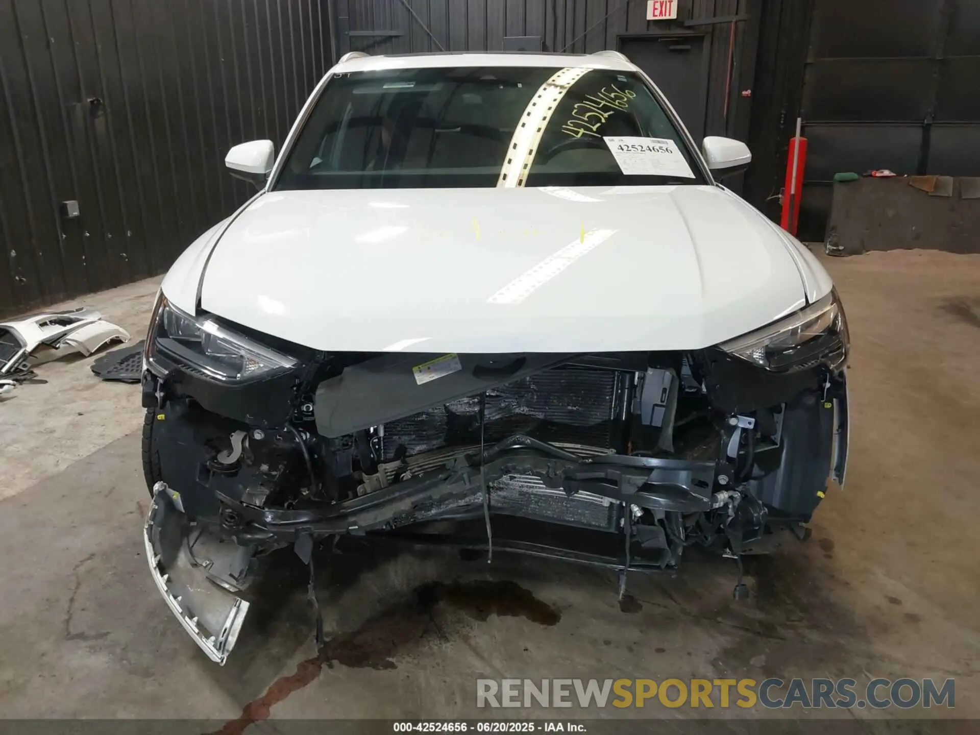 6 Photograph of a damaged car WA1AUCF31M1095965 AUDI Q3 2021
