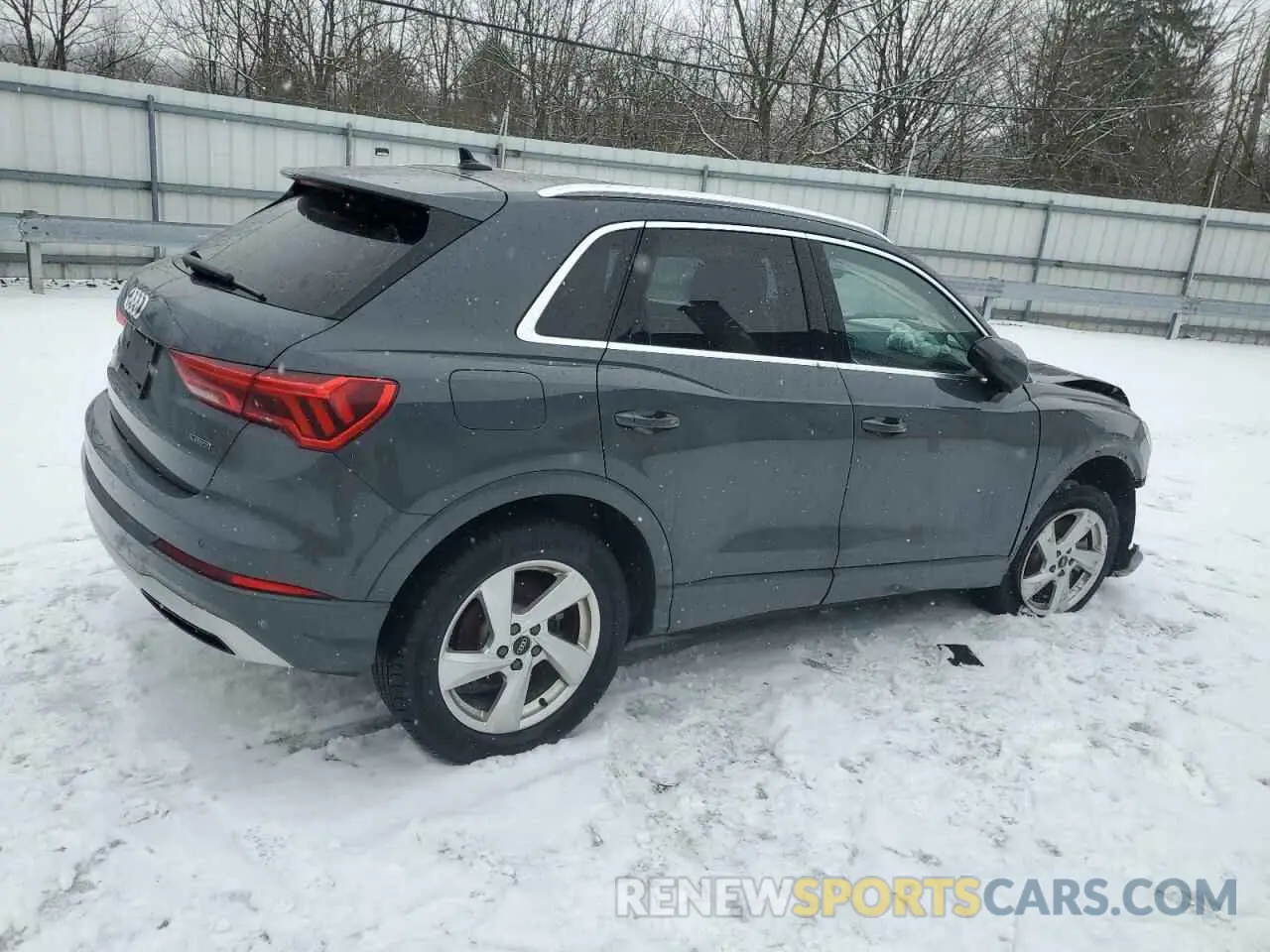 3 Фотография поврежденного автомобиля WA1AUCF32M1130433 AUDI Q3 2021