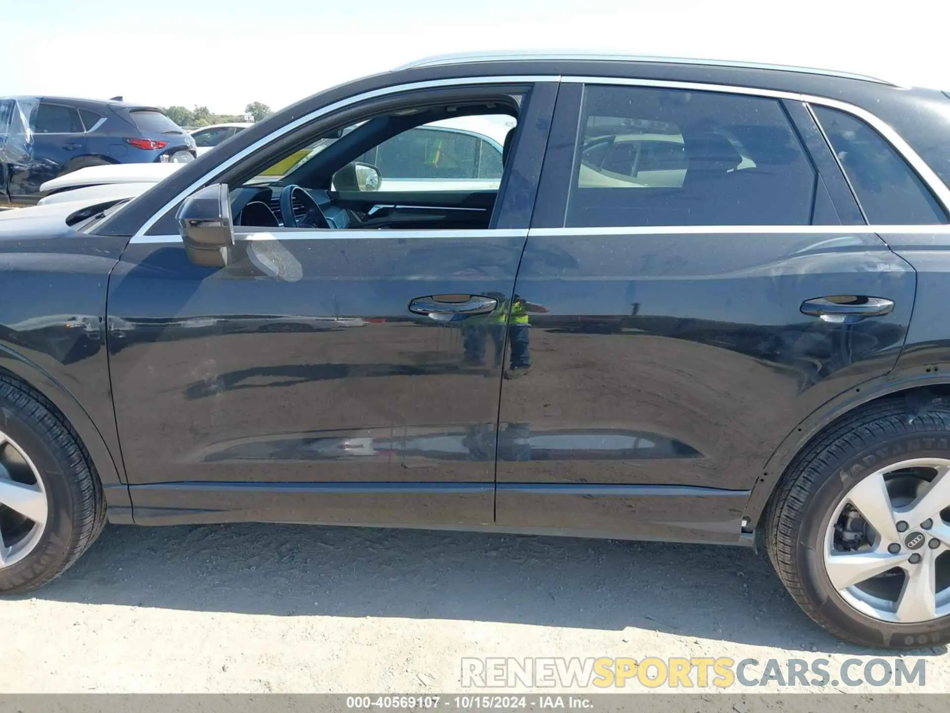14 Фотография поврежденного автомобиля WA1AUCF33M1058867 AUDI Q3 2021