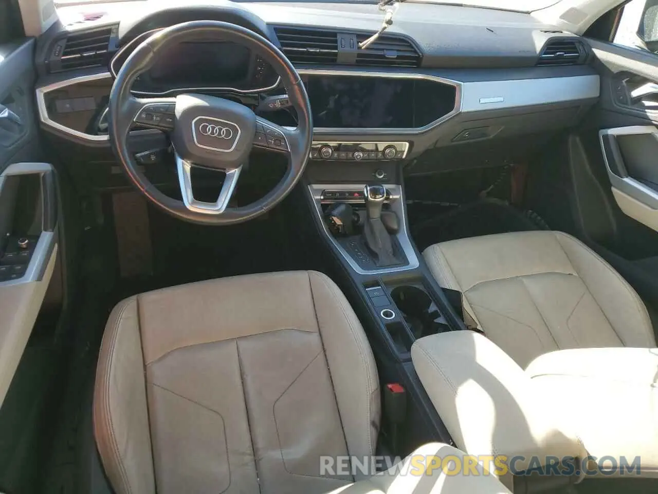 8 Photograph of a damaged car WA1AUCF33M1062126 AUDI Q3 2021