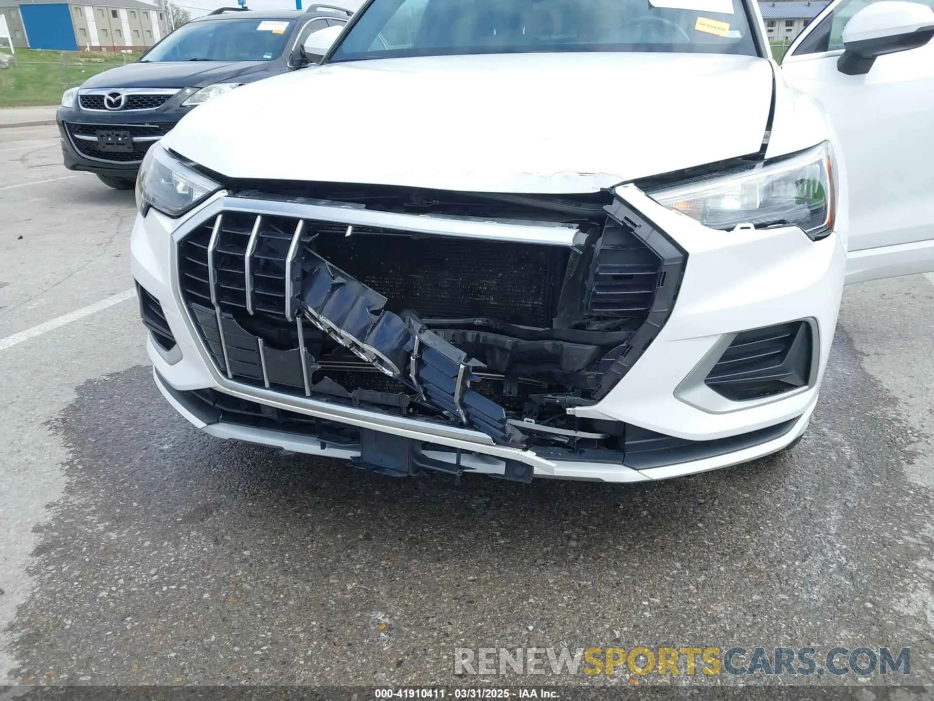6 Photograph of a damaged car WA1AUCF33M1096437 AUDI Q3 2021