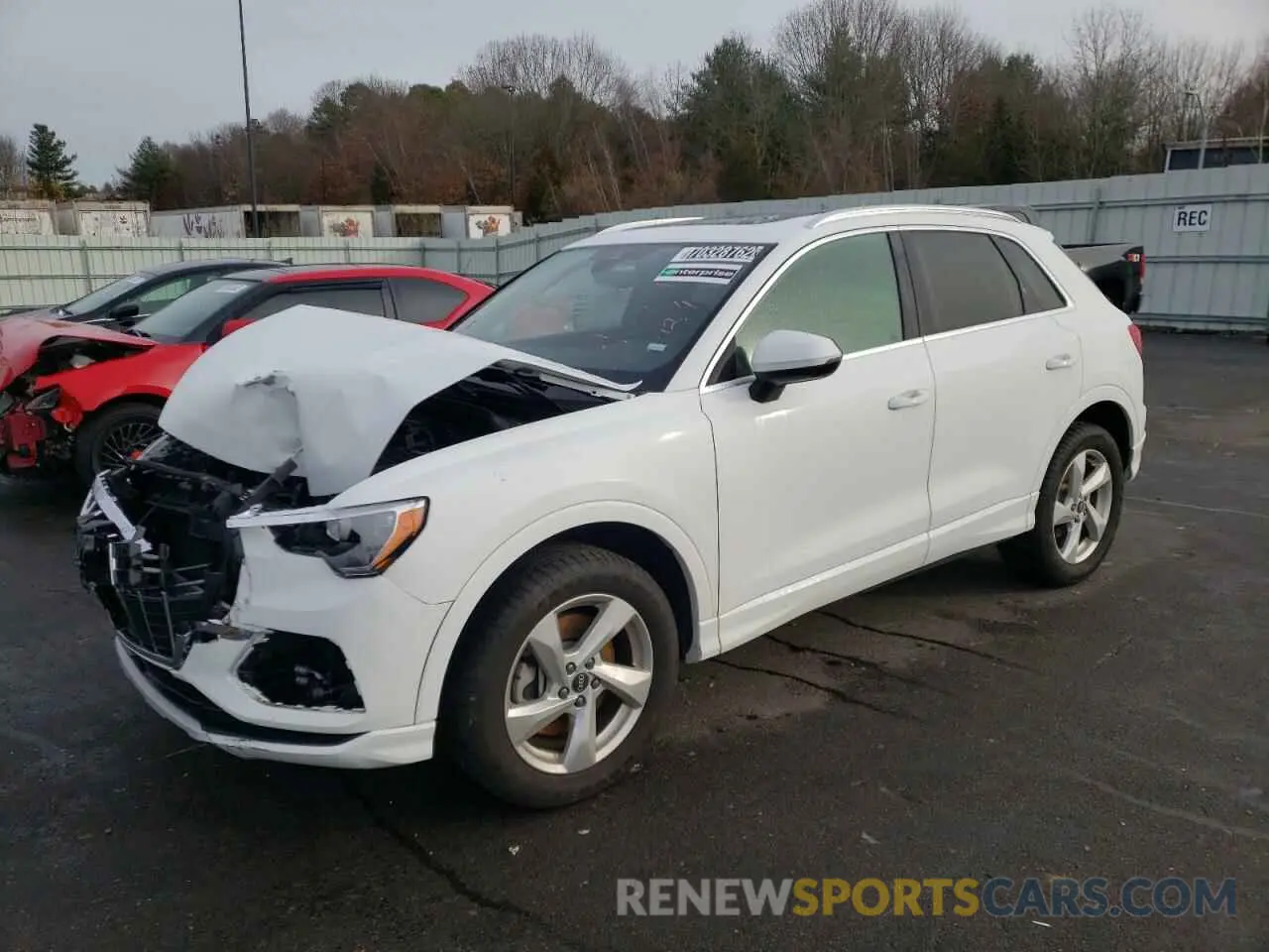 1 Photograph of a damaged car WA1AUCF34M1092204 AUDI Q3 2021