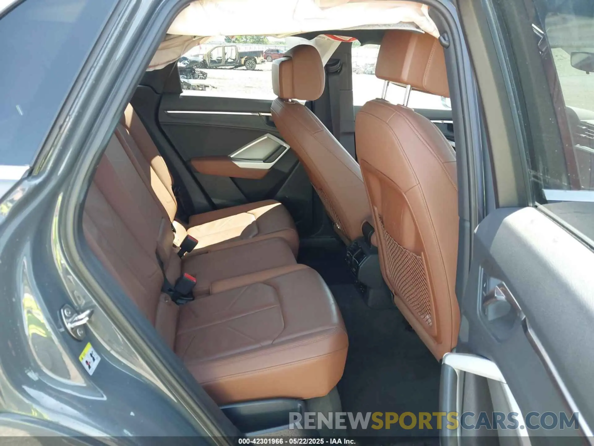 8 Фотография поврежденного автомобиля WA1AUCF35M1065609 AUDI Q3 2021