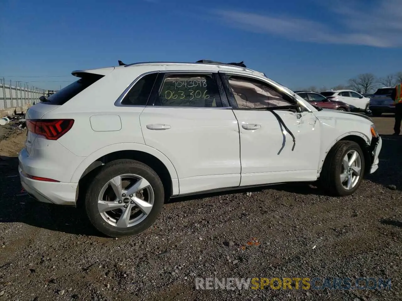 3 Photograph of a damaged car WA1AUCF36M1061259 AUDI Q3 2021