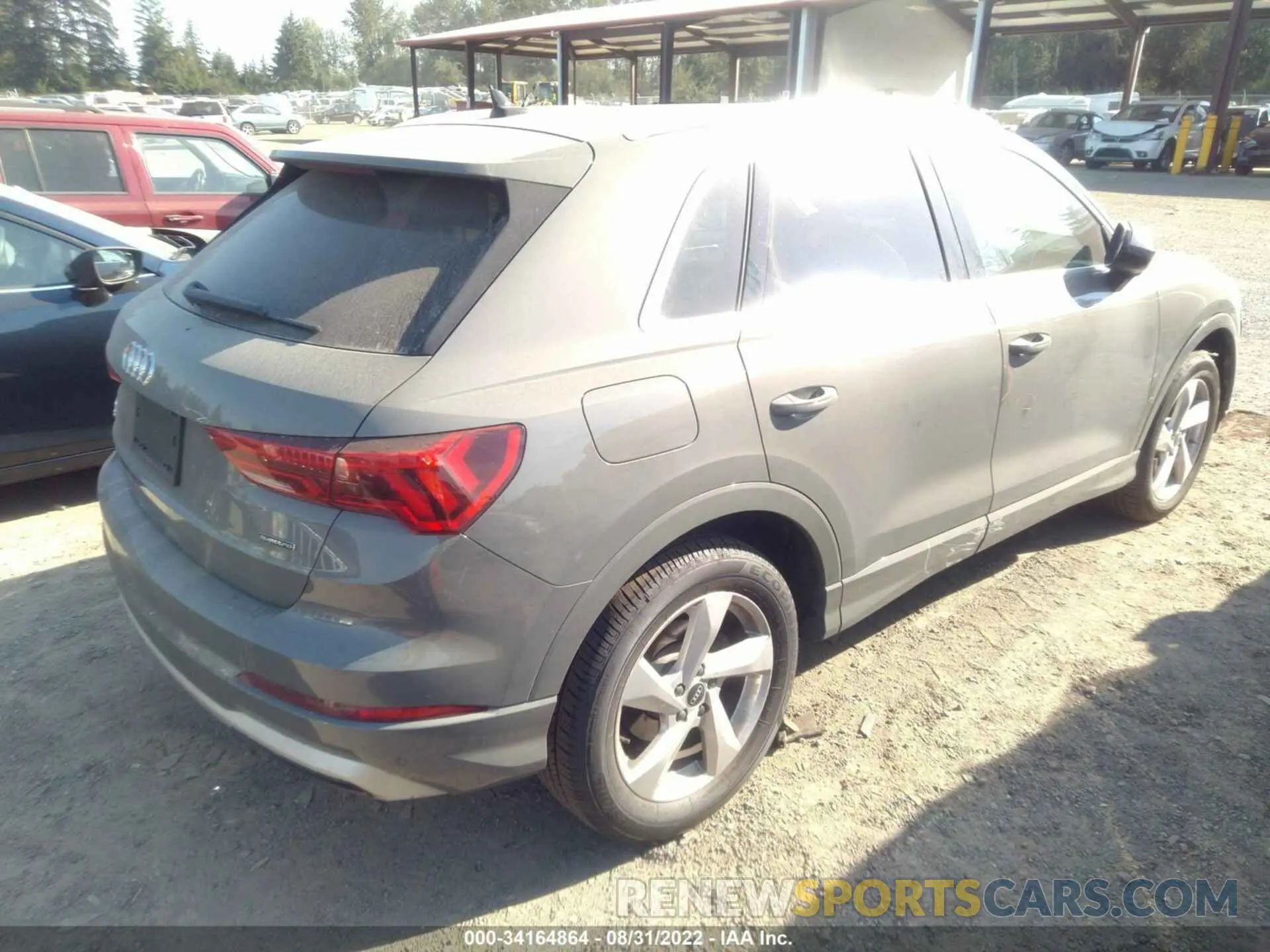 4 Photograph of a damaged car WA1AUCF36M1098151 AUDI Q3 2021