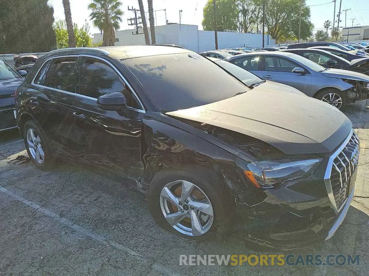 4 Photograph of a damaged car WA1AUCF38M1118626 AUDI Q3 2021