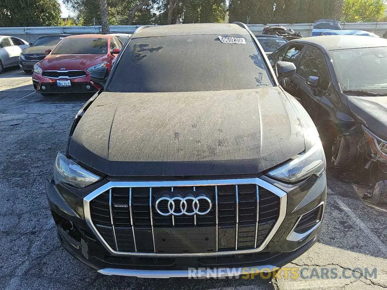 5 Photograph of a damaged car WA1AUCF38M1118626 AUDI Q3 2021