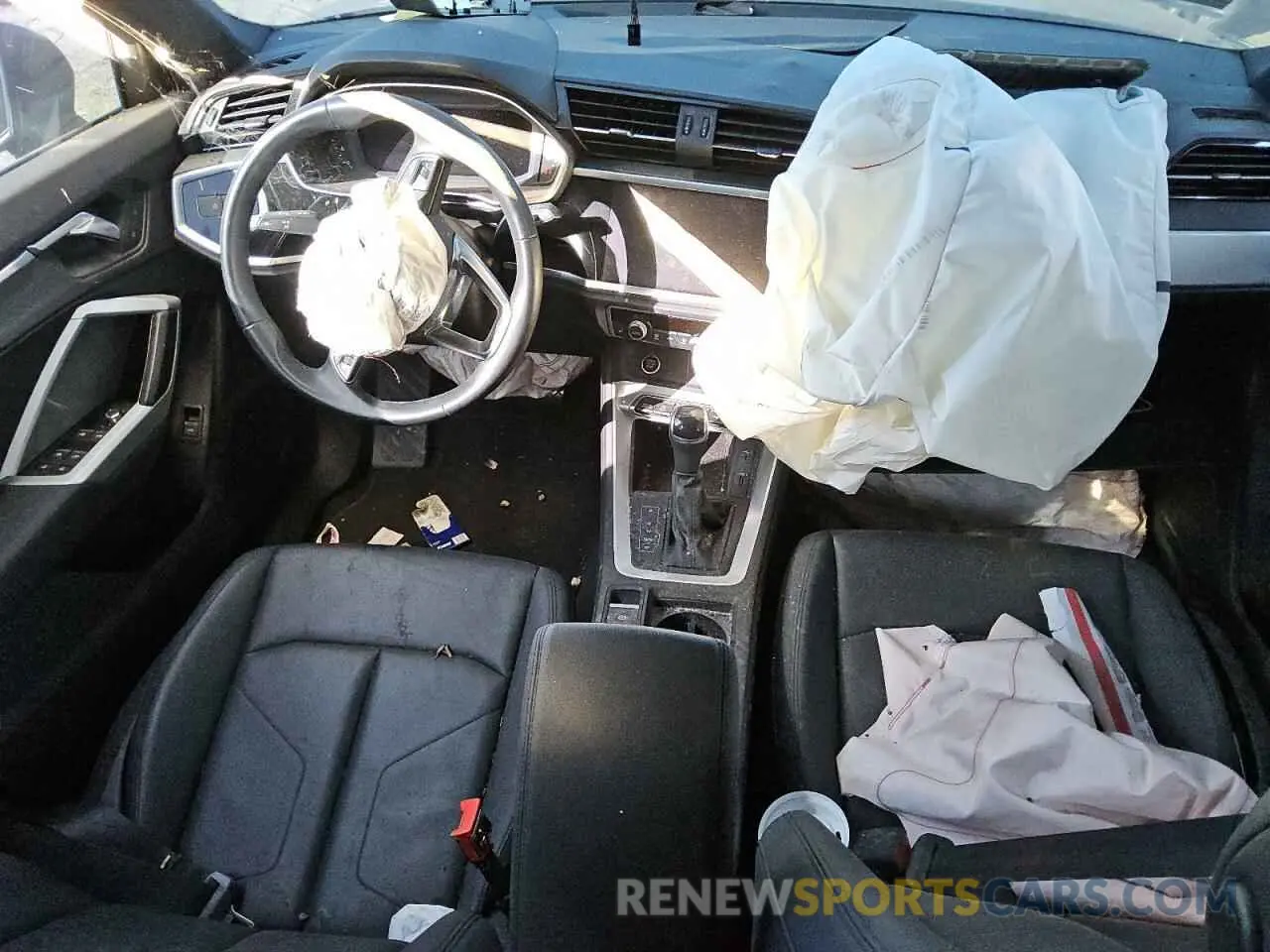 8 Photograph of a damaged car WA1AUCF38M1118626 AUDI Q3 2021