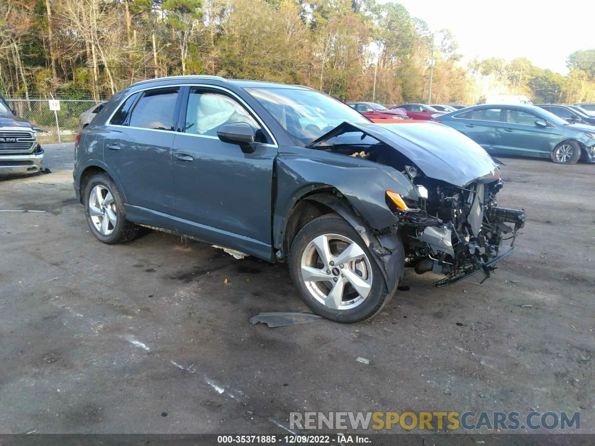 1 Photograph of a damaged car WA1AUCF38M1123289 AUDI Q3 2021