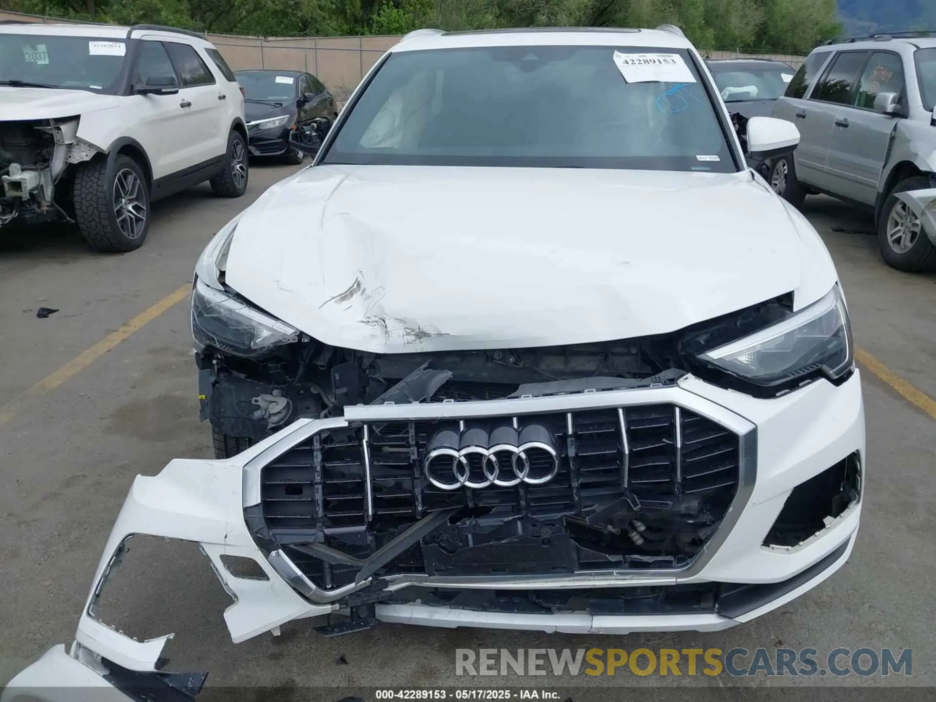 11 Photograph of a damaged car WA1AUCF39M1068531 AUDI Q3 2021
