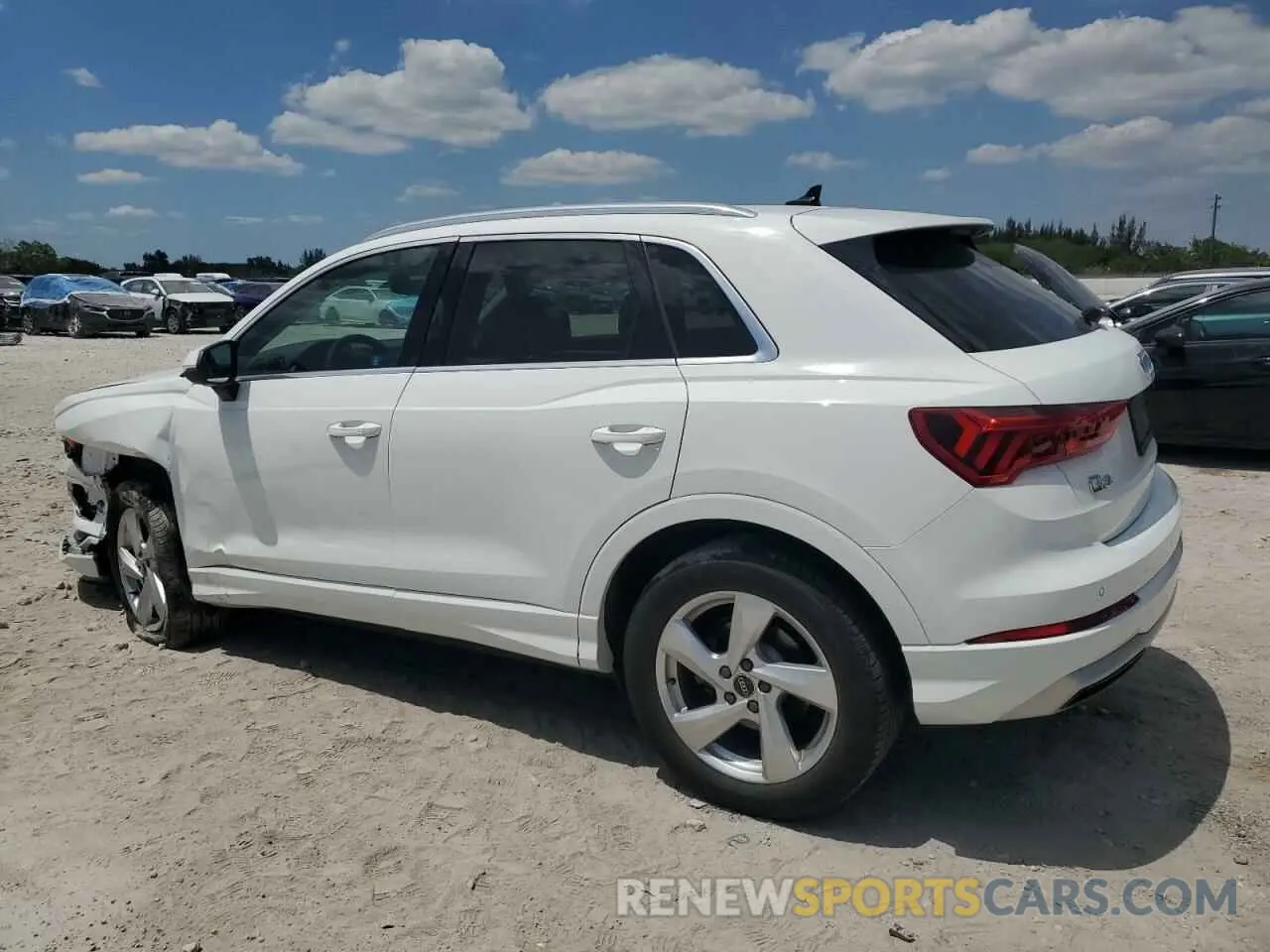 2 Photograph of a damaged car WA1AUCF39M1133071 AUDI Q3 2021